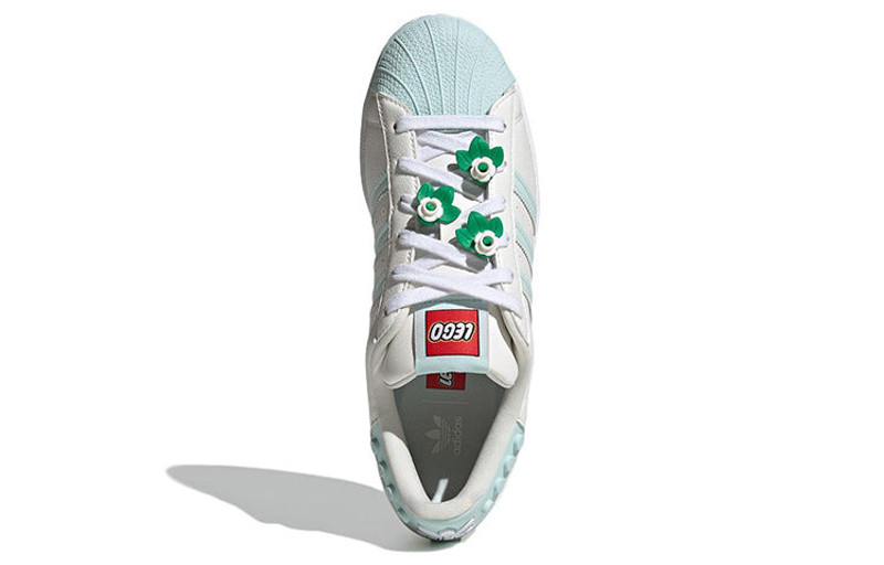 adidas (WMNS) adidas LEGO x Superstar 'Clear 화이트 아이스 민트' GX7206 outlook