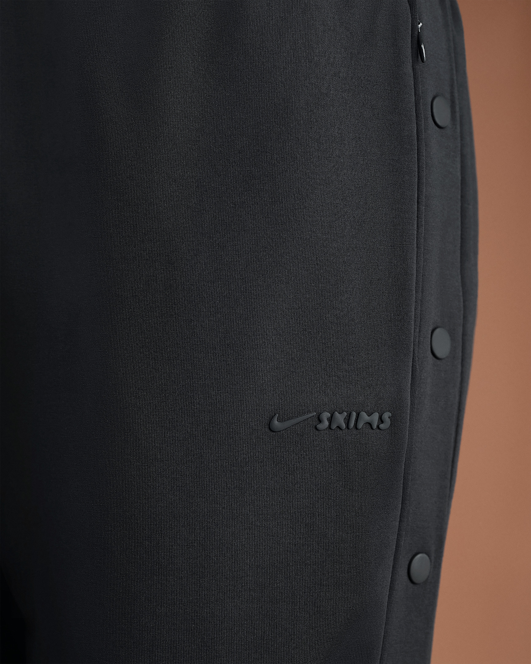 NikeSKIMS Matte Tricot Women's Side-Snap Pants - 6