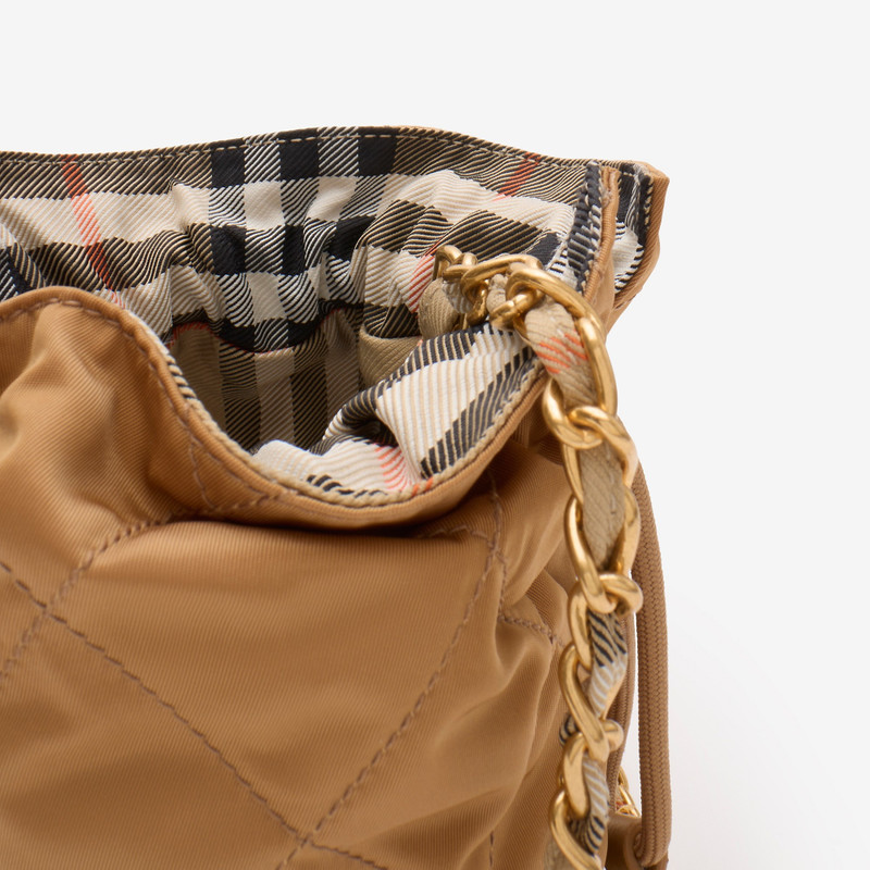 Burberry Reversible Horseshoe Chain Pouch outlook