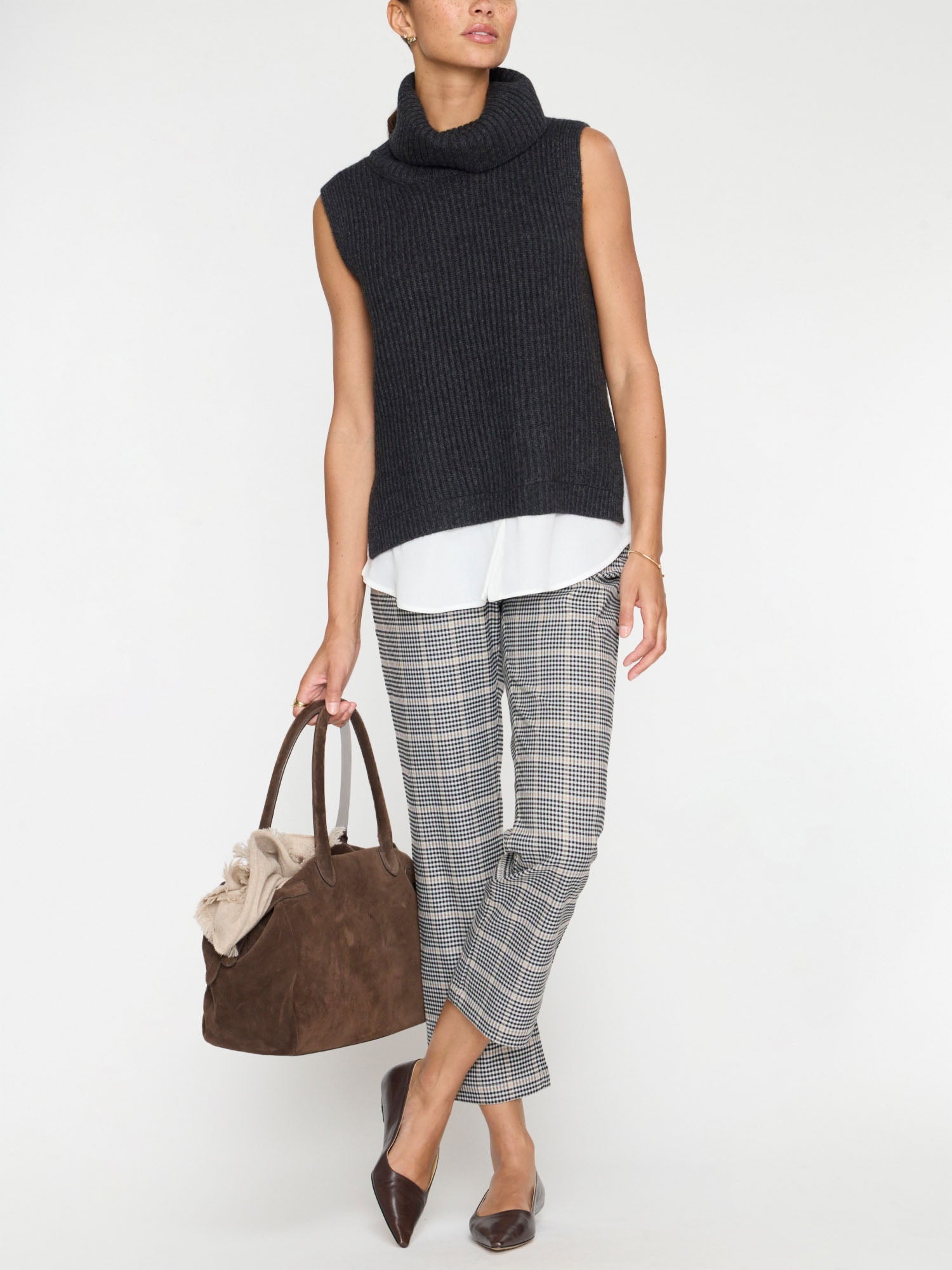The Archer Sleeveless Looker - 7