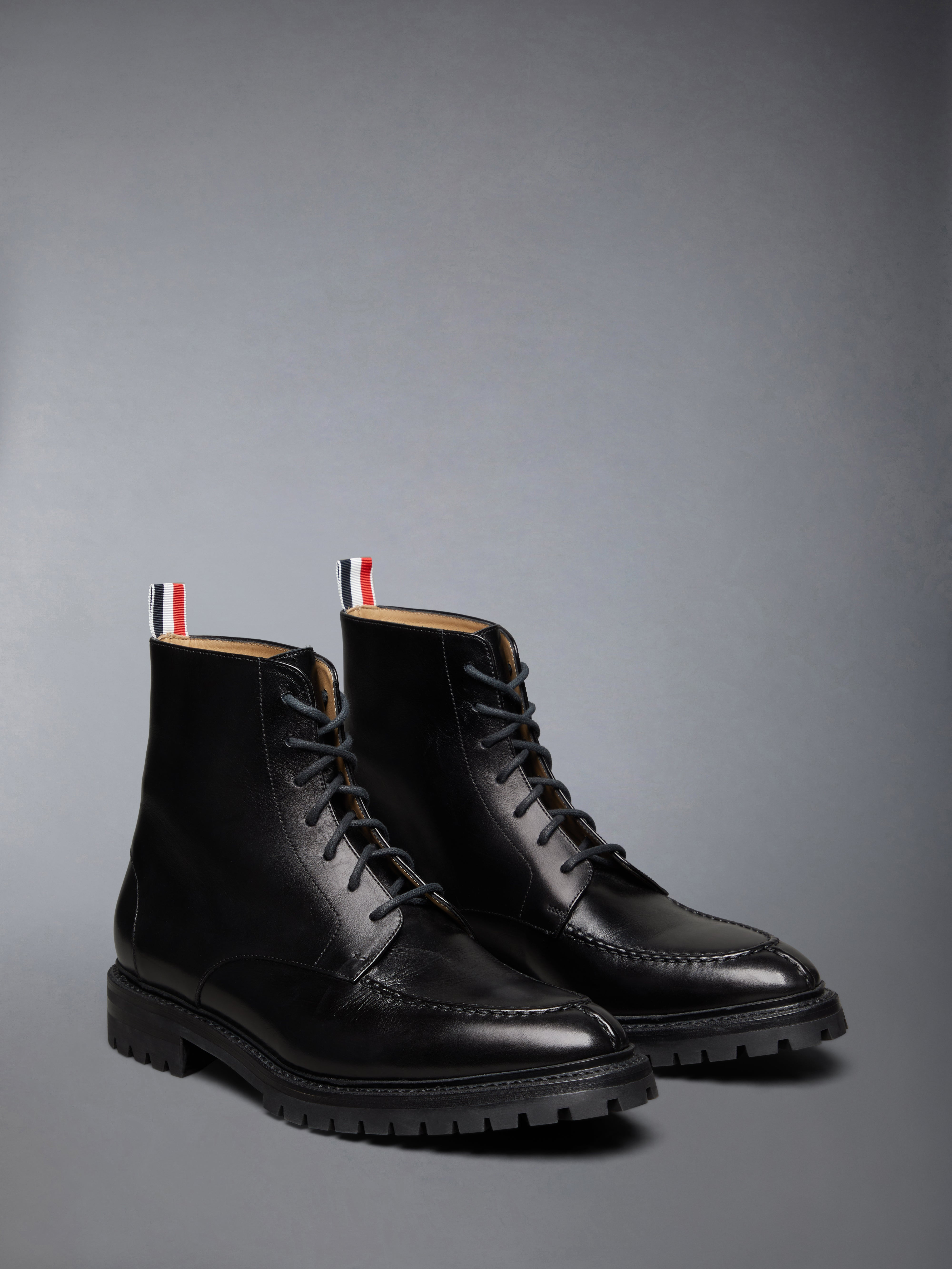 Classic Calf Commando Sole Apron Stitch Boot - 2