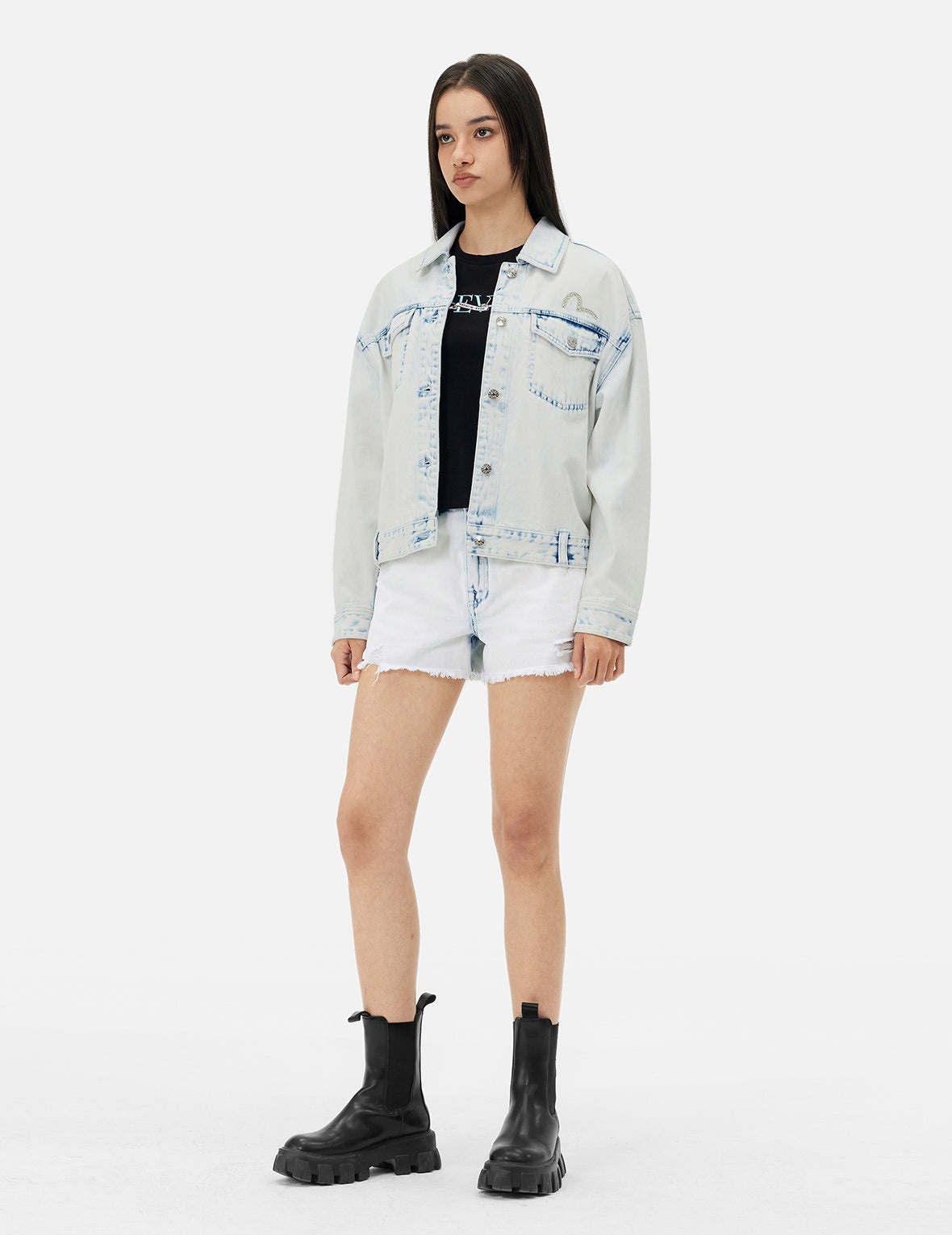 Bleach Washed Kamon Embroidery Fashion Fit Denim Jacket - 3