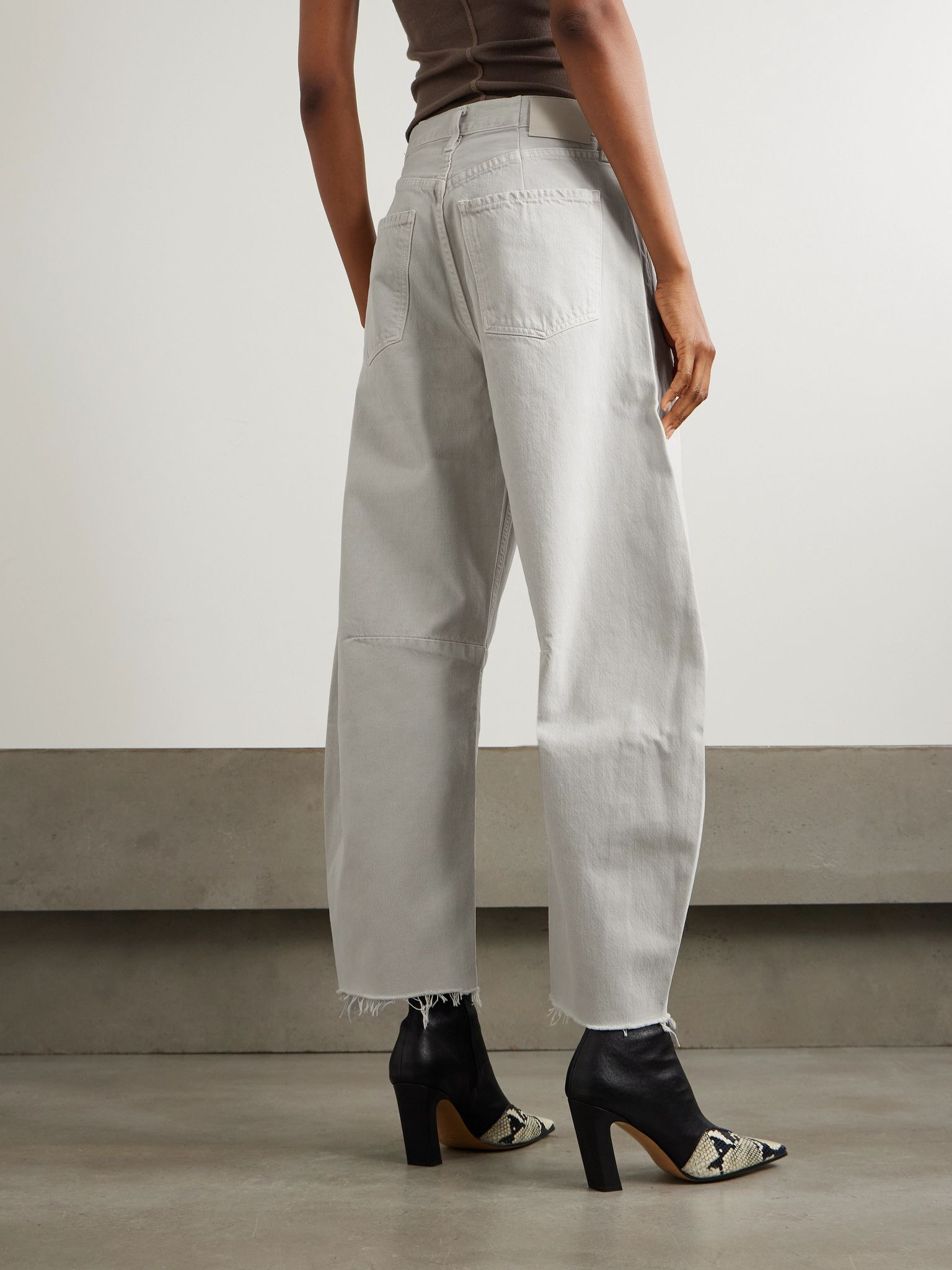 Horseshoe high-rise barrel-leg jeans Light gray - 4