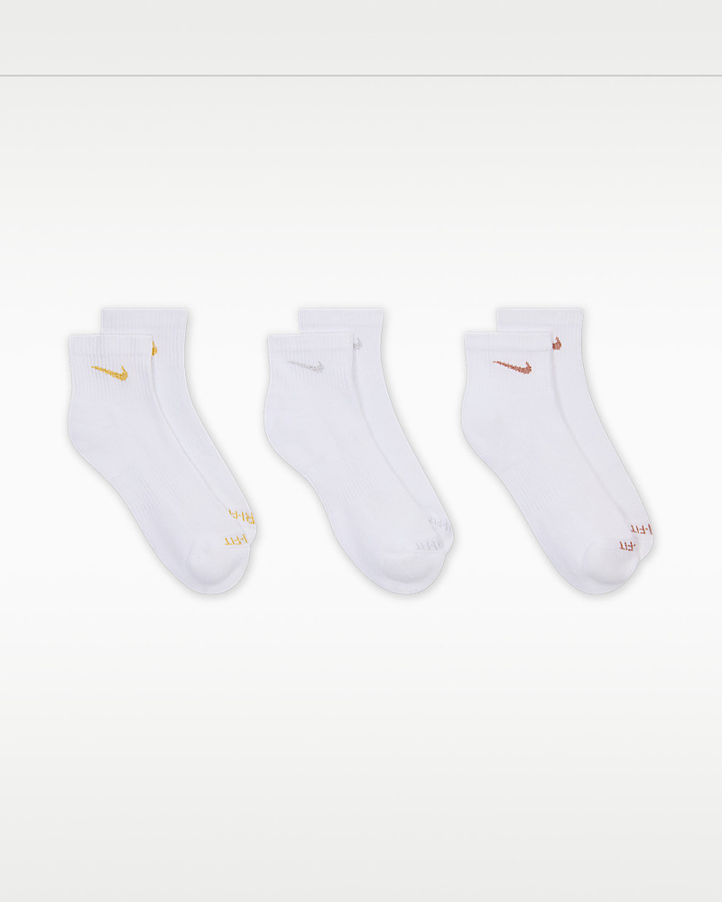 Nike Everyday Plus Cushioned Training Ankle Socks (3 Pairs) 3