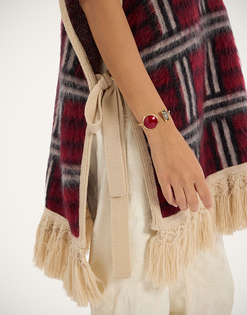 Check Poncho 4