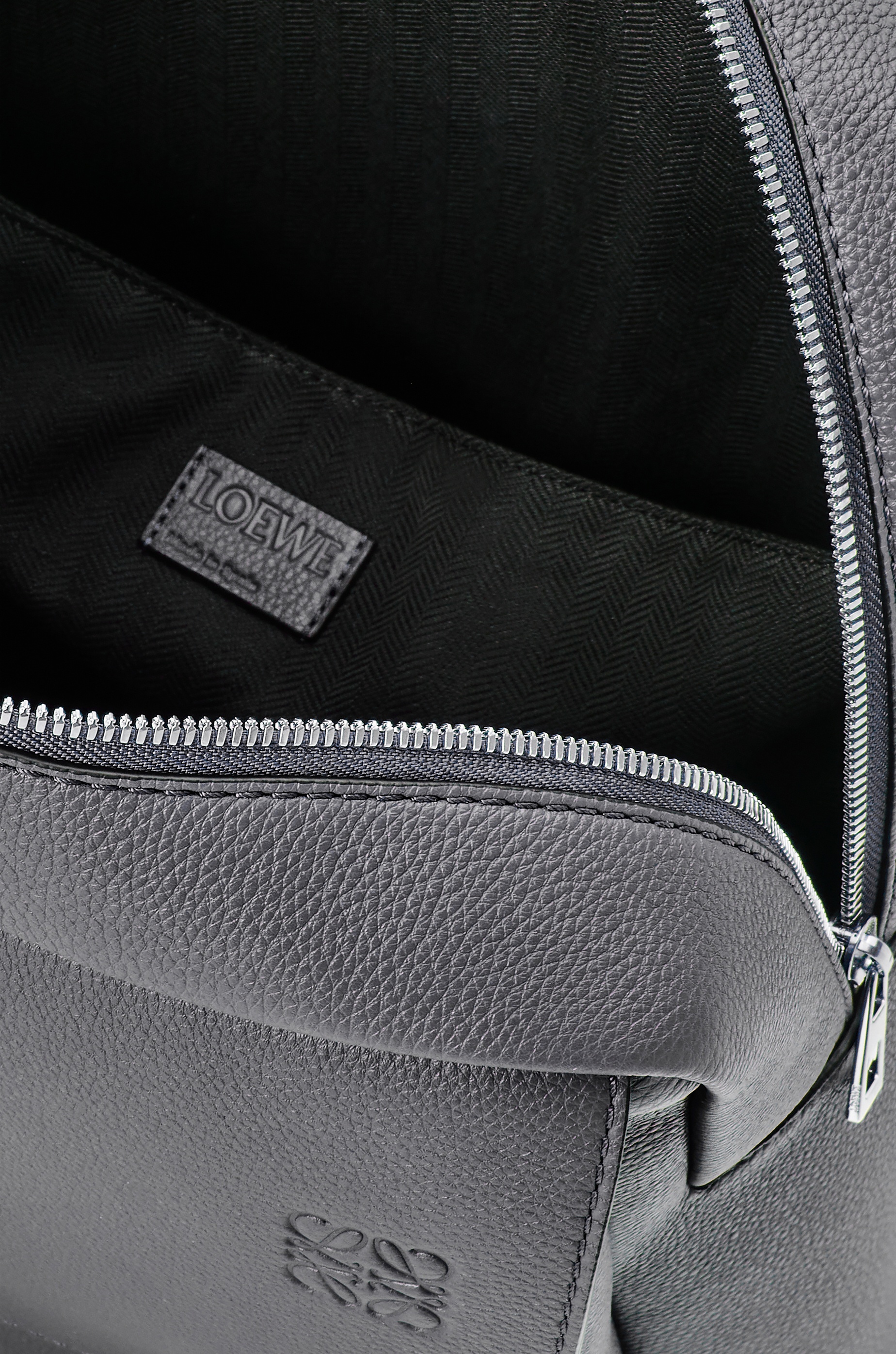 Military backpack in soft grained calfskin - 4