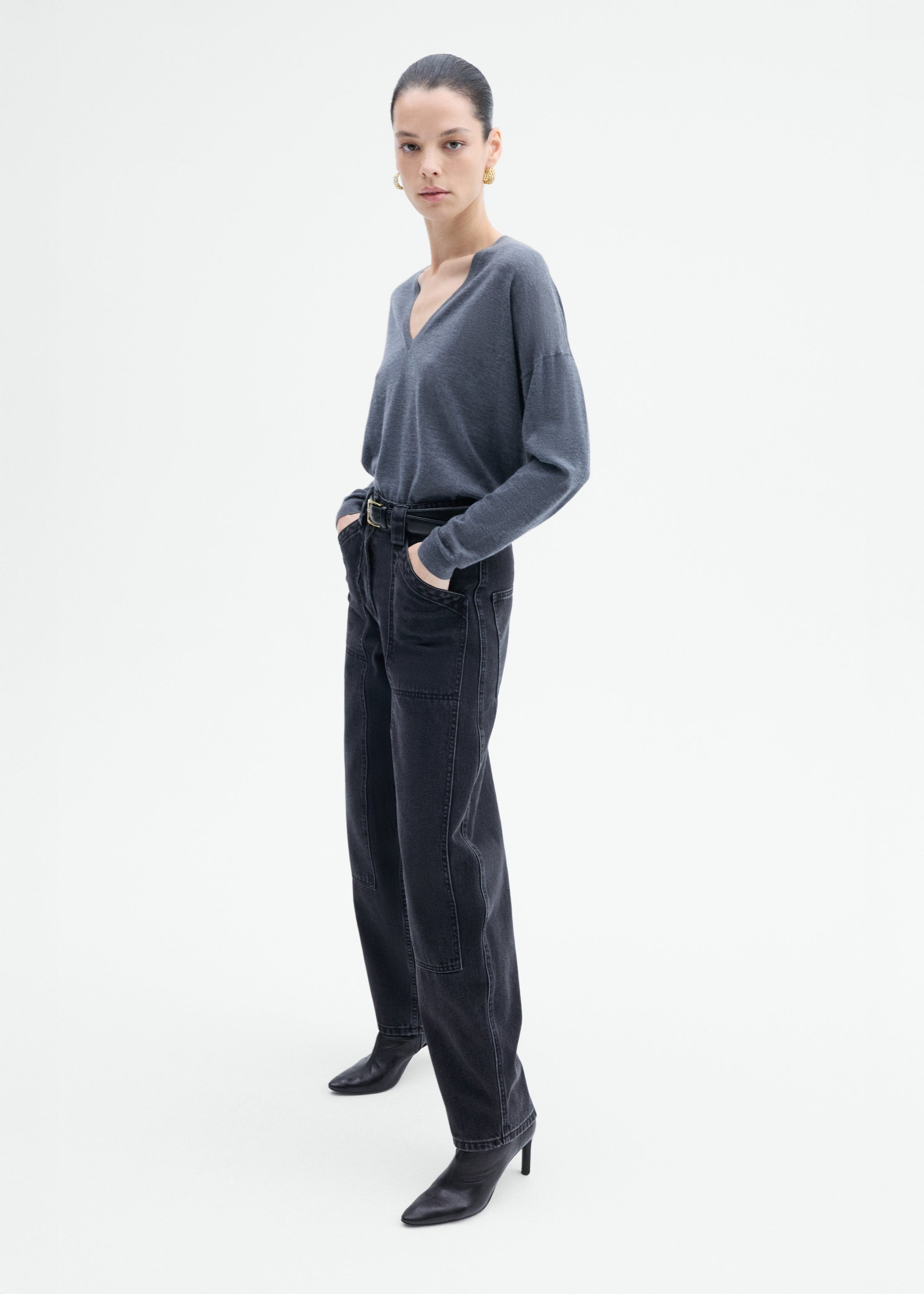 V-Neck Sweater in Fine Cashmere - 2