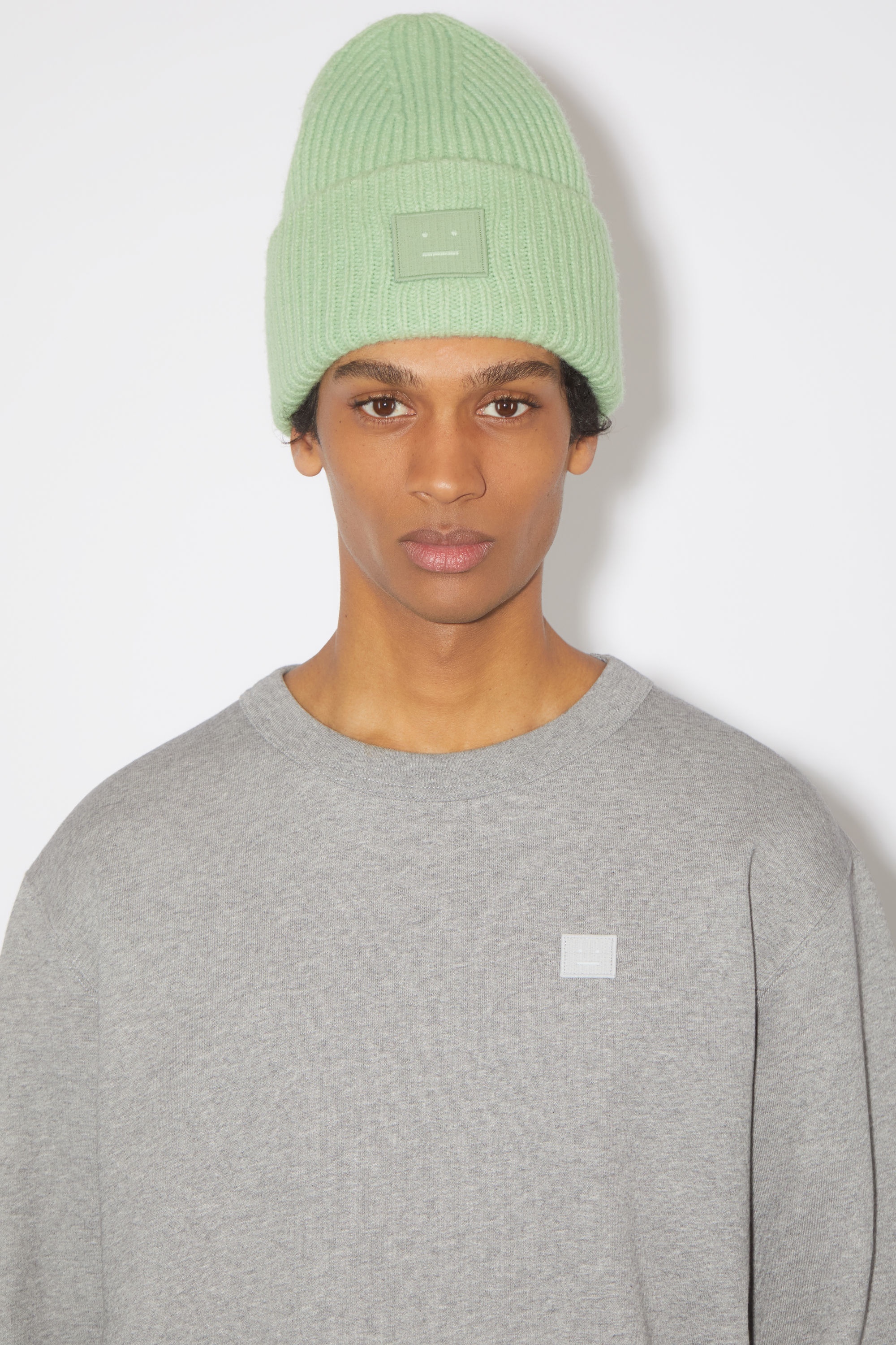 Large face logo beanie - Spring green - 3