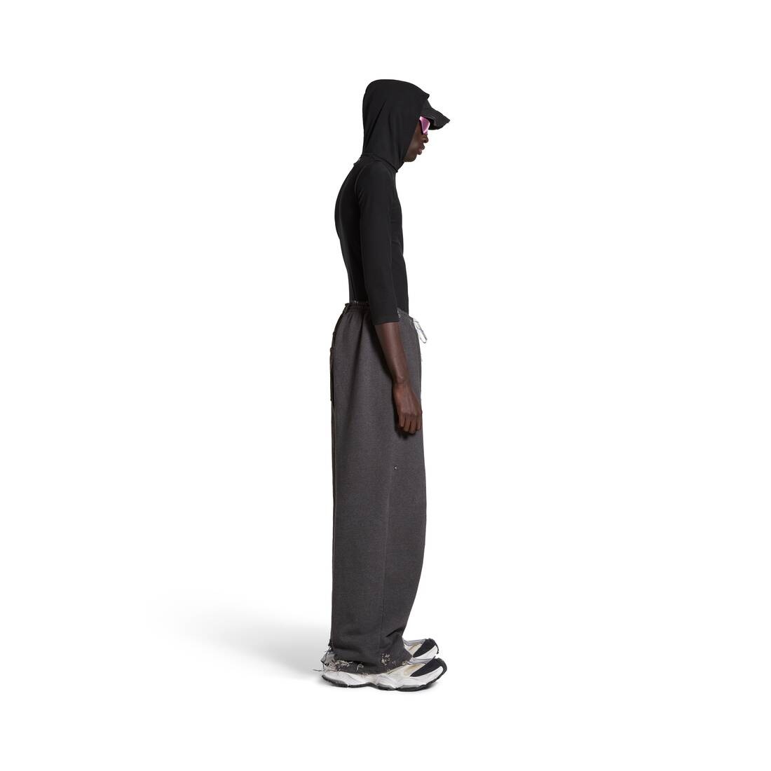 Hybrid Baggy Pants in Dark Brown - 3