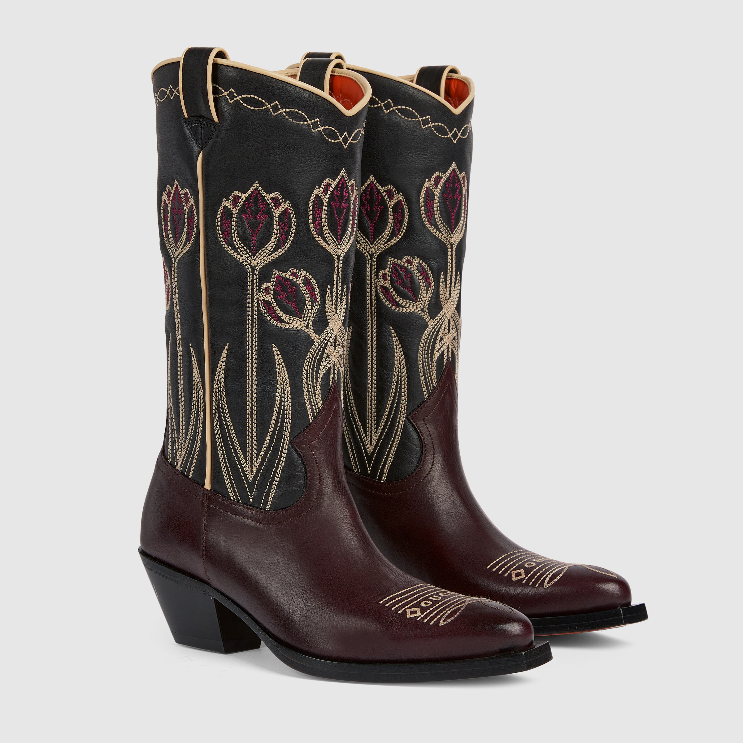 Women's boot with embroidery - 2
