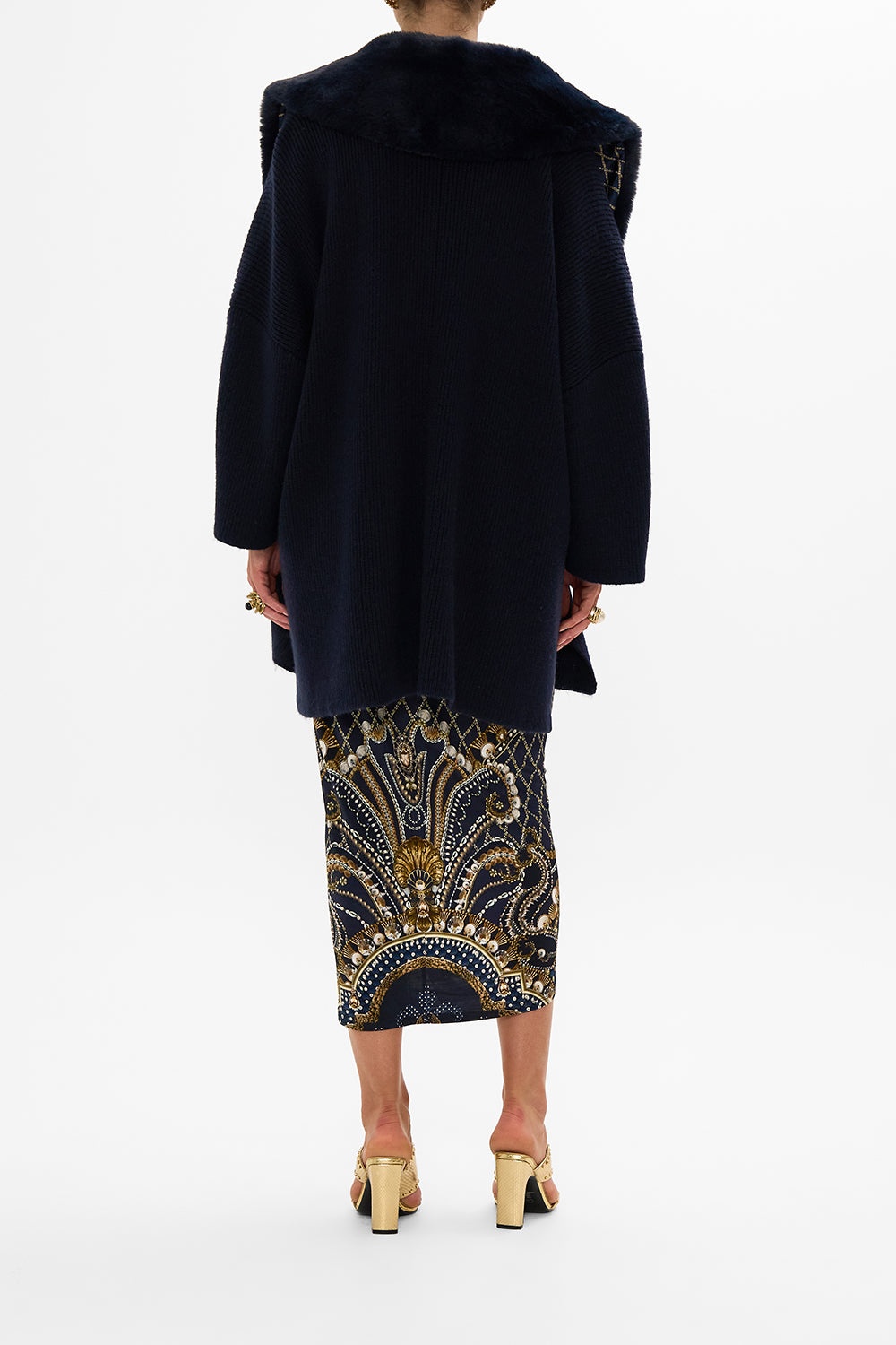 KNIT RELAXED LAYER WITH FAUX FUR - 3