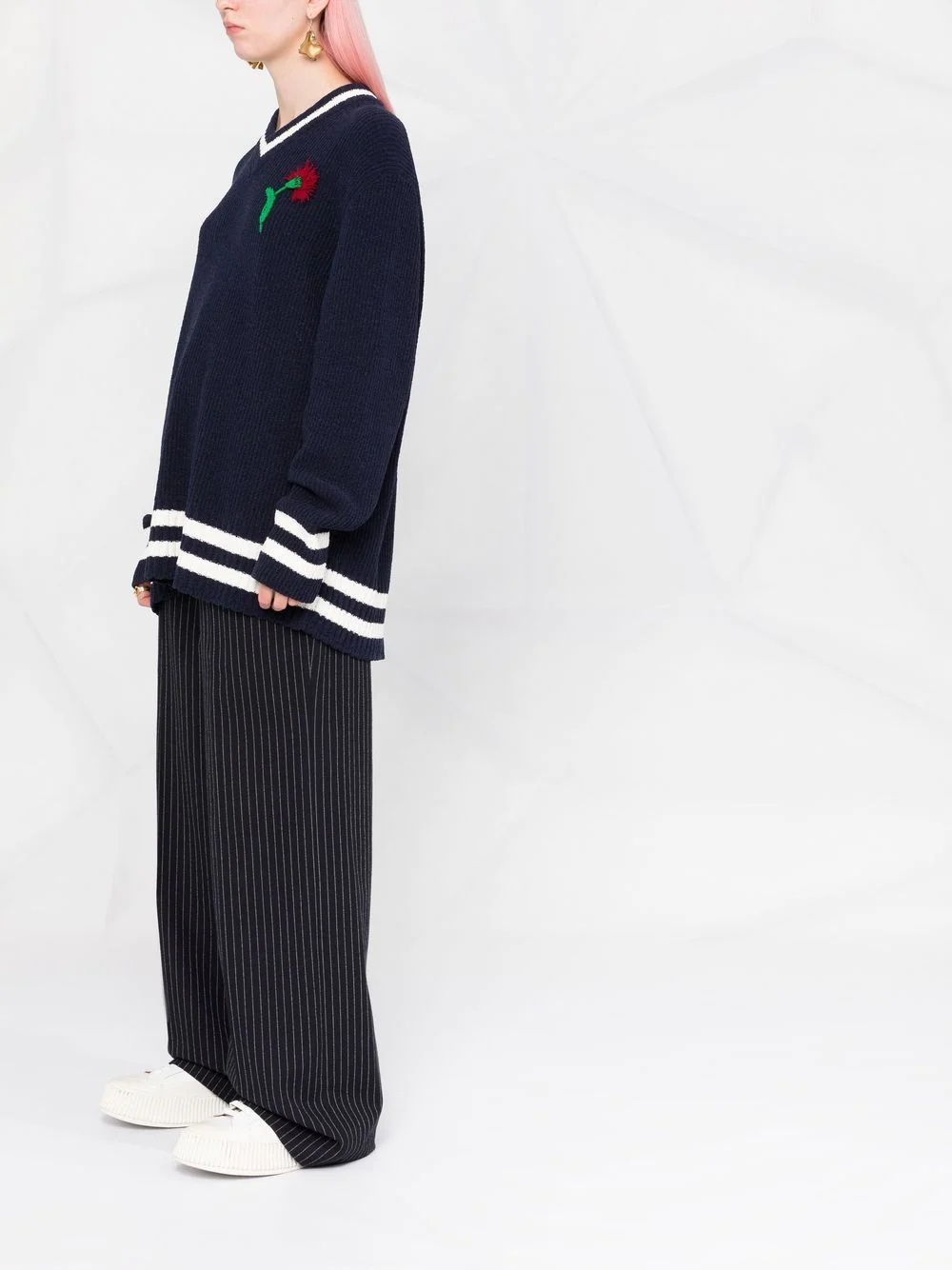 floral-embroidered V-neck jumper - 6