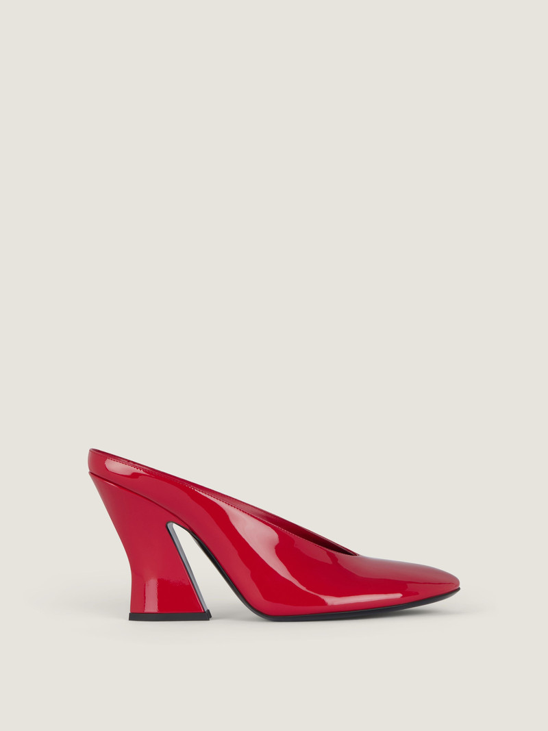 Givenchy SCULPTED HEELED MULES IN PATENT LEATHER outlook