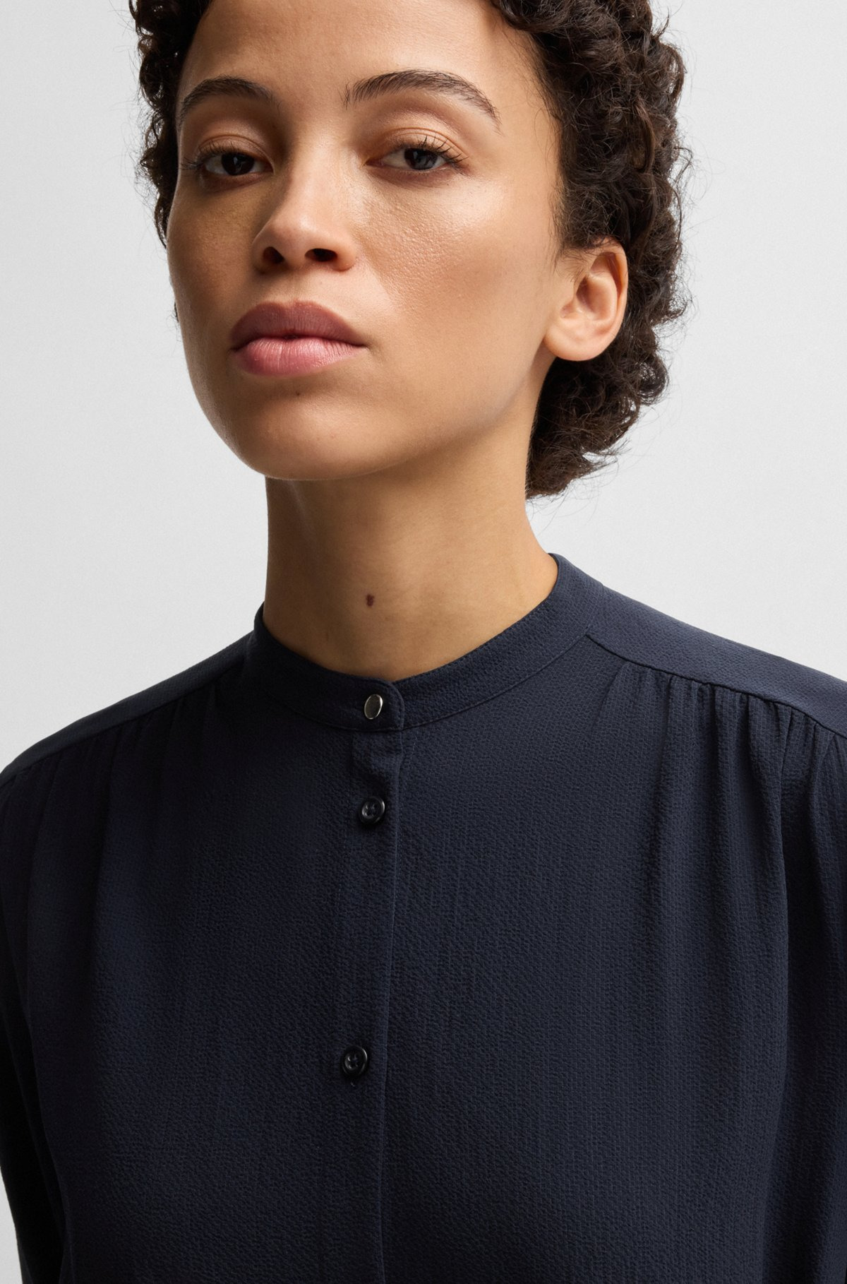 BELTED SHIRT DRESS IN CREPE GEORGETTE WITH STAND COLLAR - 5