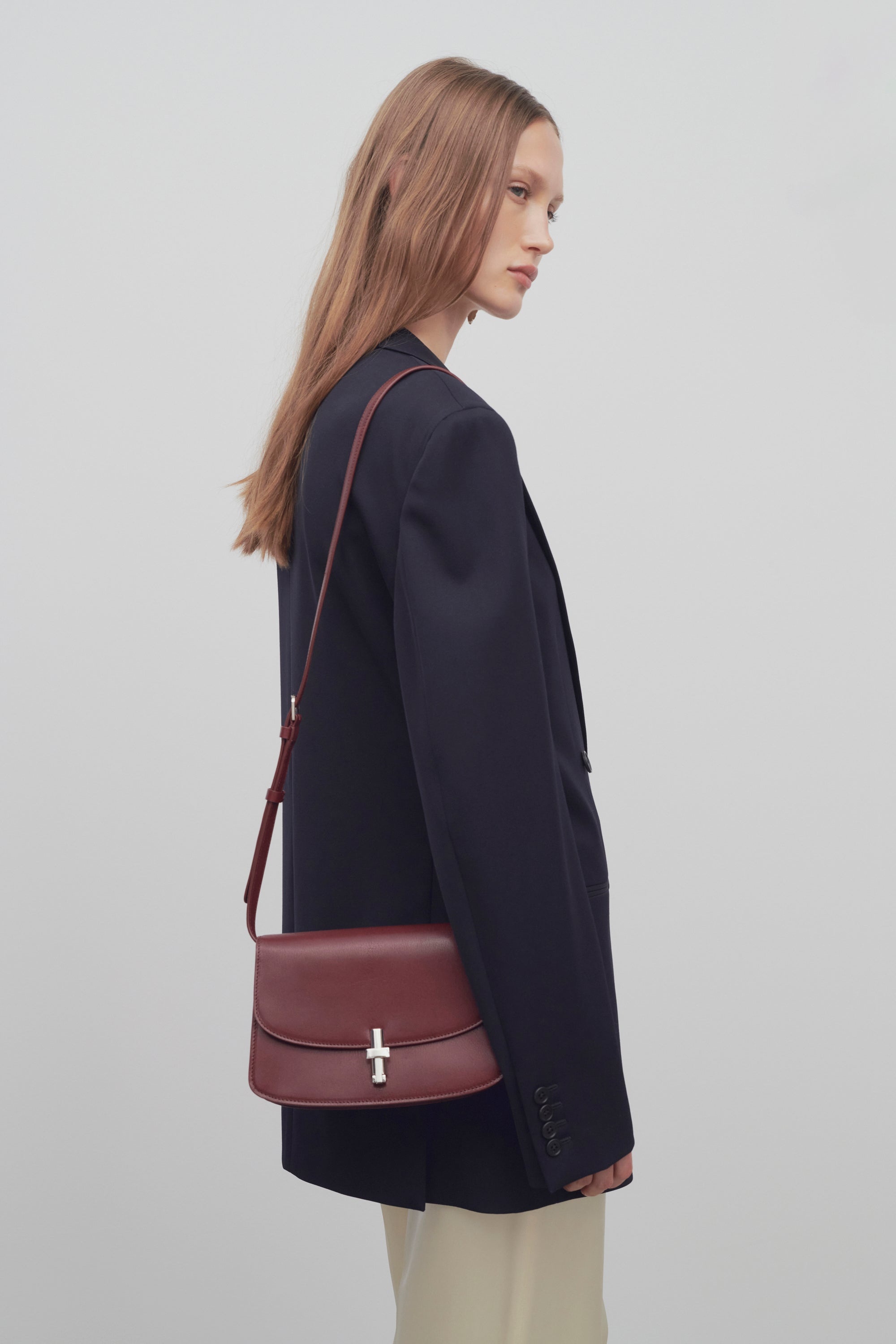 Sofia 8.75 Crossbody Bag in Leather - 4