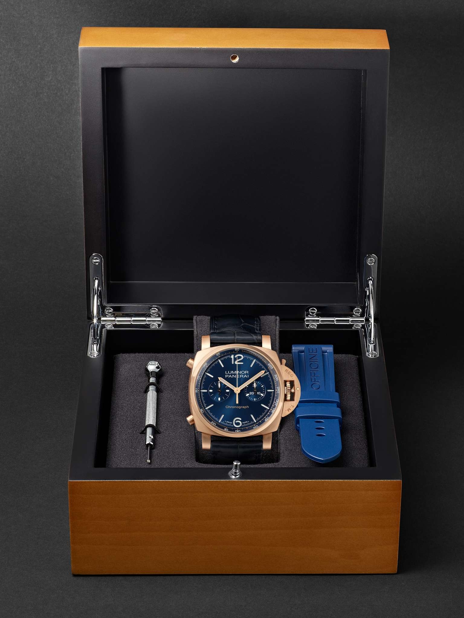 Luminor Chrono Automatic Chronograph 44mm Goldtech and Alligator Watch, Ref. No. PAM01111 - 7