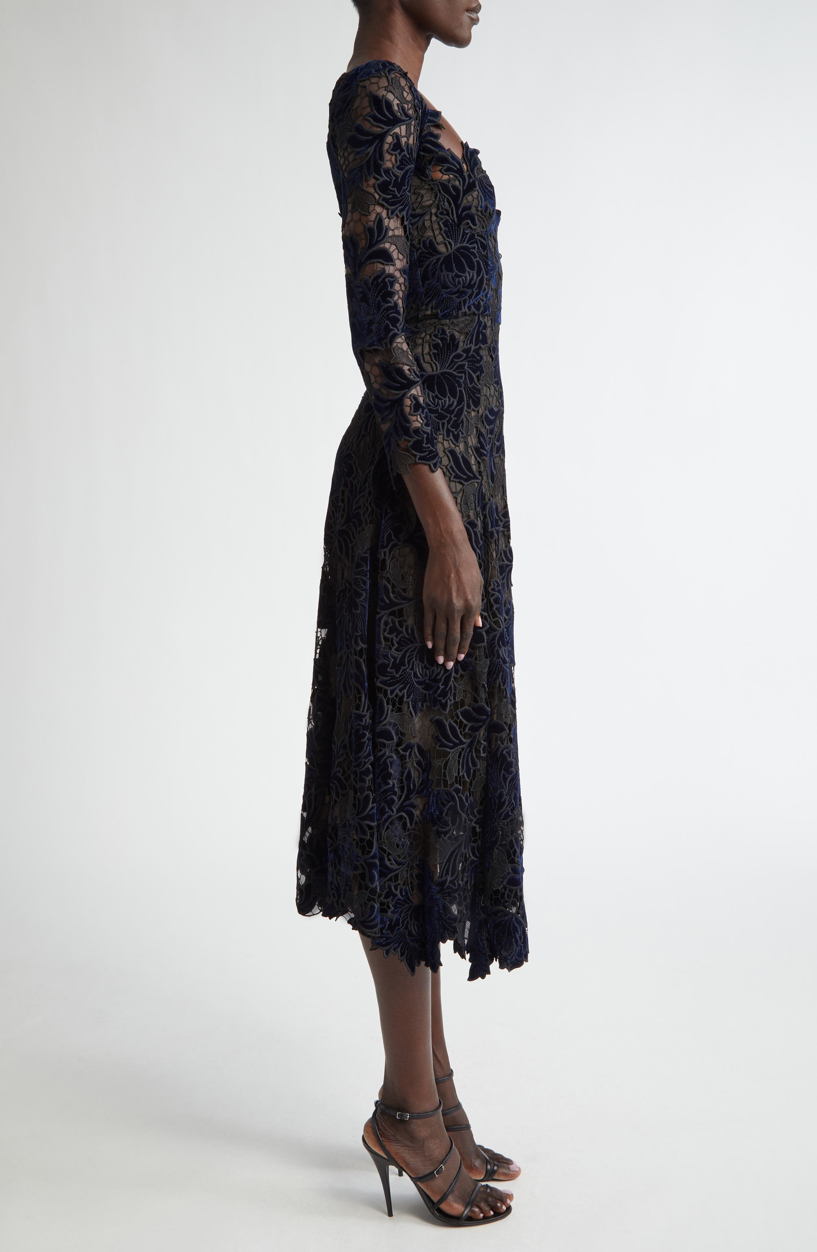 Oscar de la Renta Peony Velvet Guipure Lace Dress in Navy at Nordstrom - 3