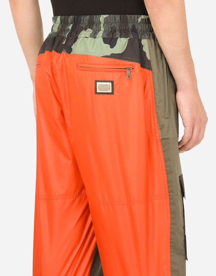 Two-tone cargo pants with camouflage details - 5