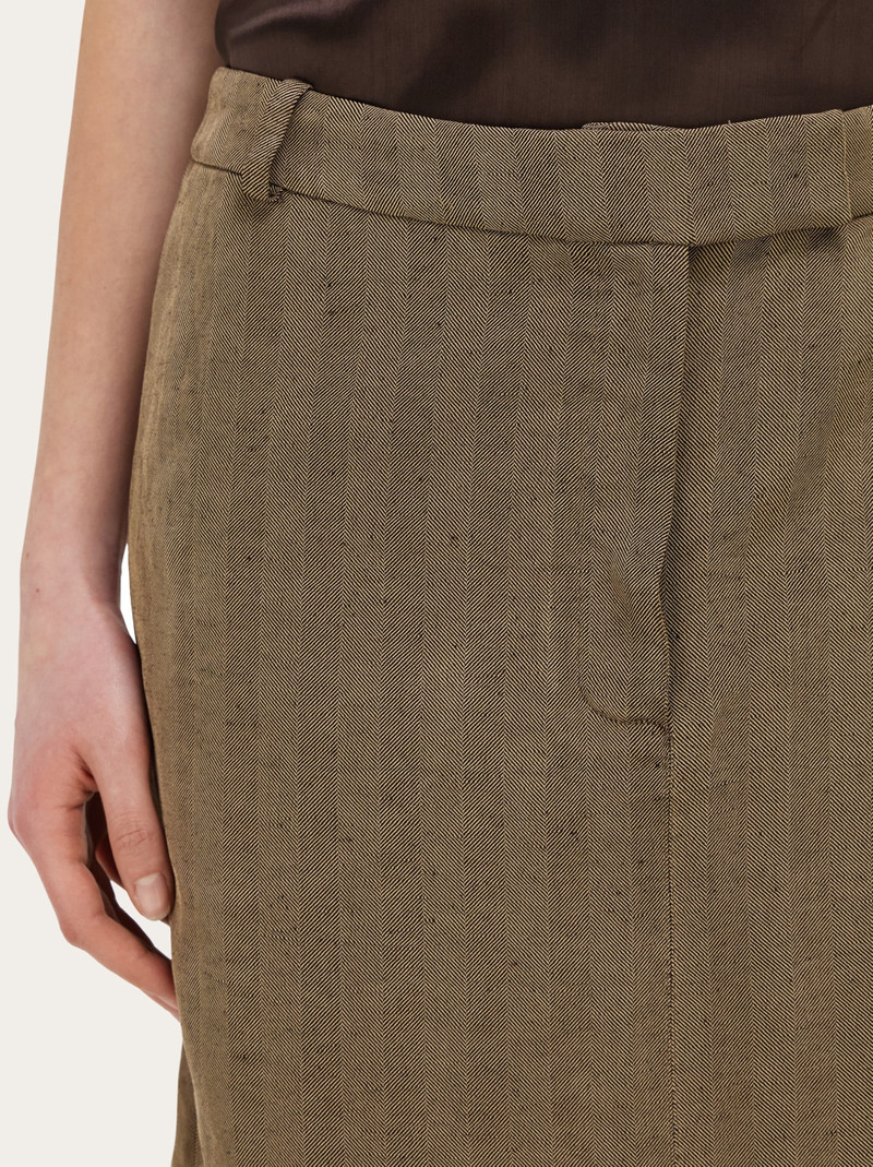 Knee length skirt 5