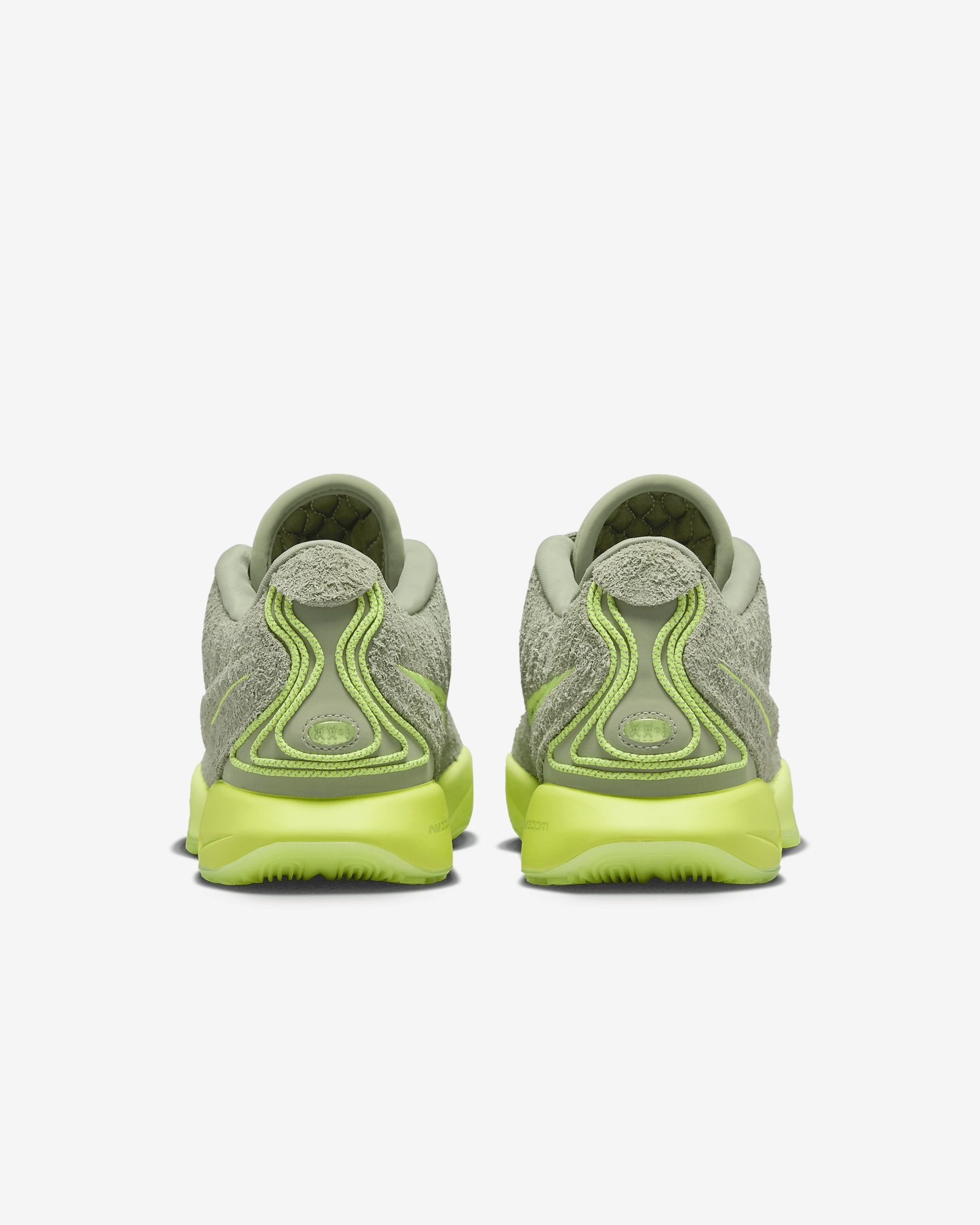 Nike Men's LeBron XXI Basketball Shoes - 6