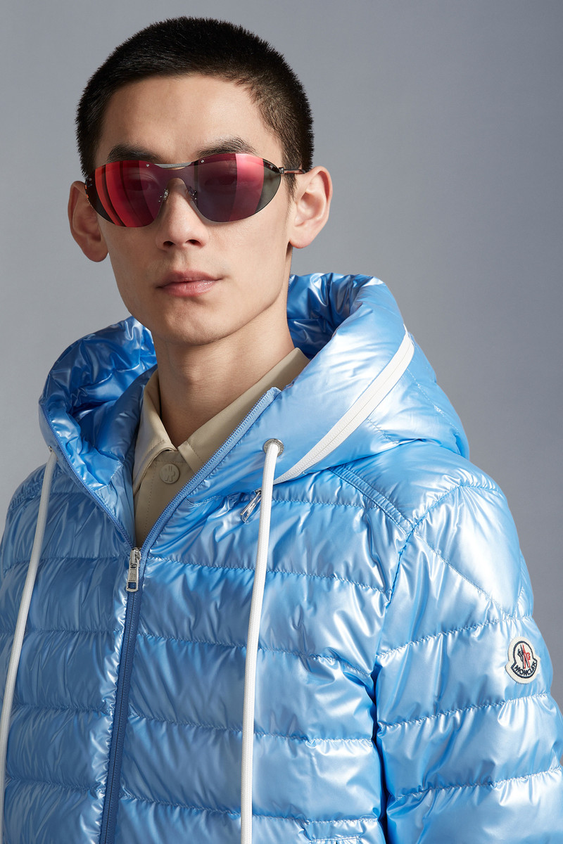 Moncler Carrion Shield Sunglasses outlook