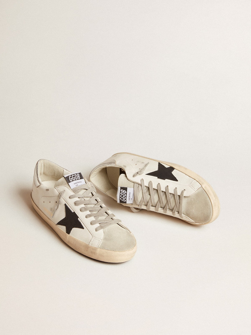 Golden Goose Super-Star with black nubuck star and silver leather heel tab outlook