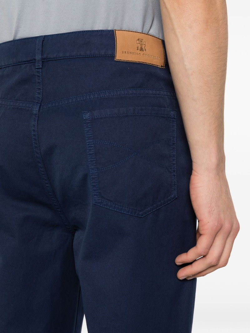 logo jeans 5