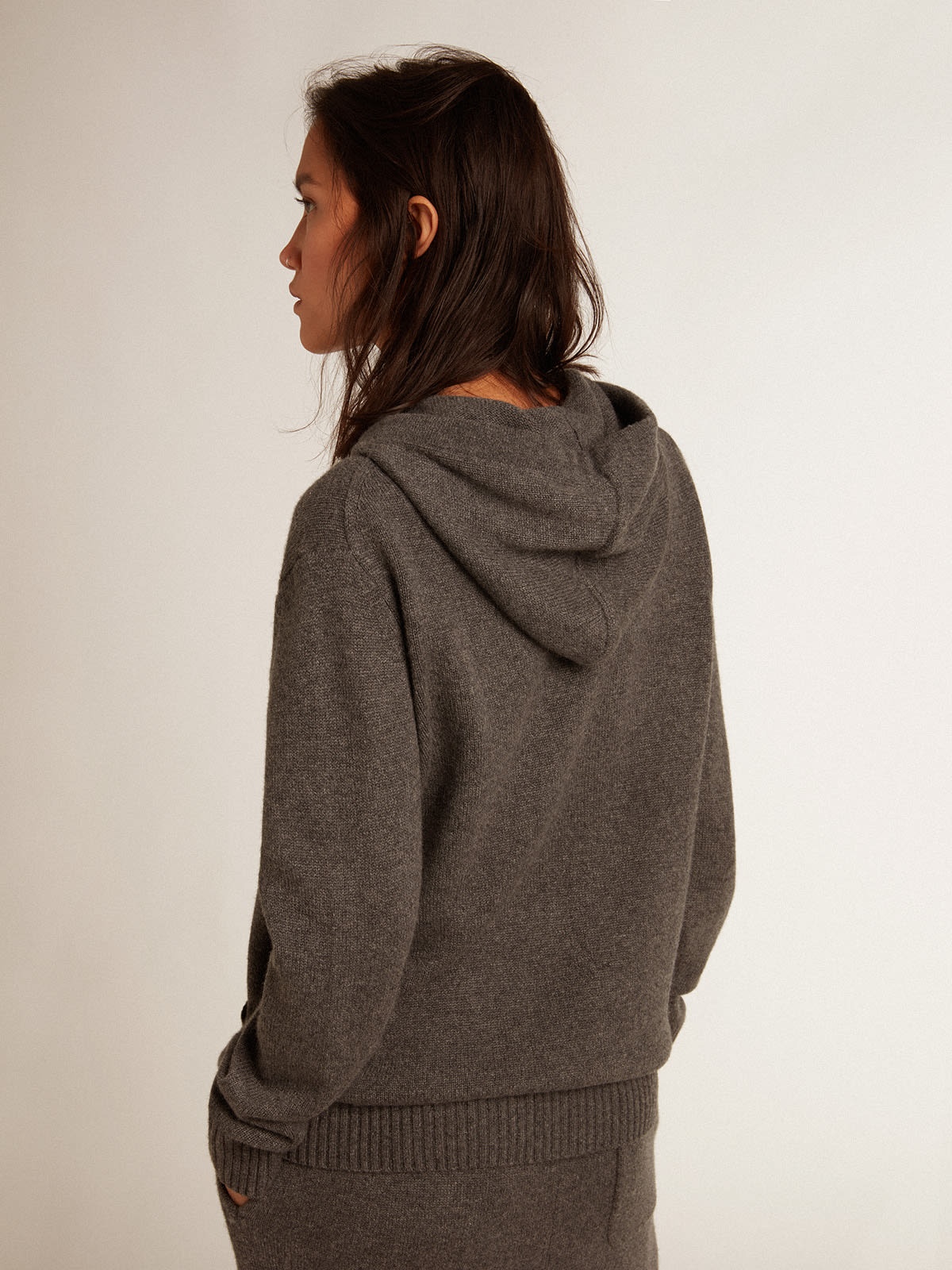 Women’s gray cashmere blend sweatshirt with hood - 4