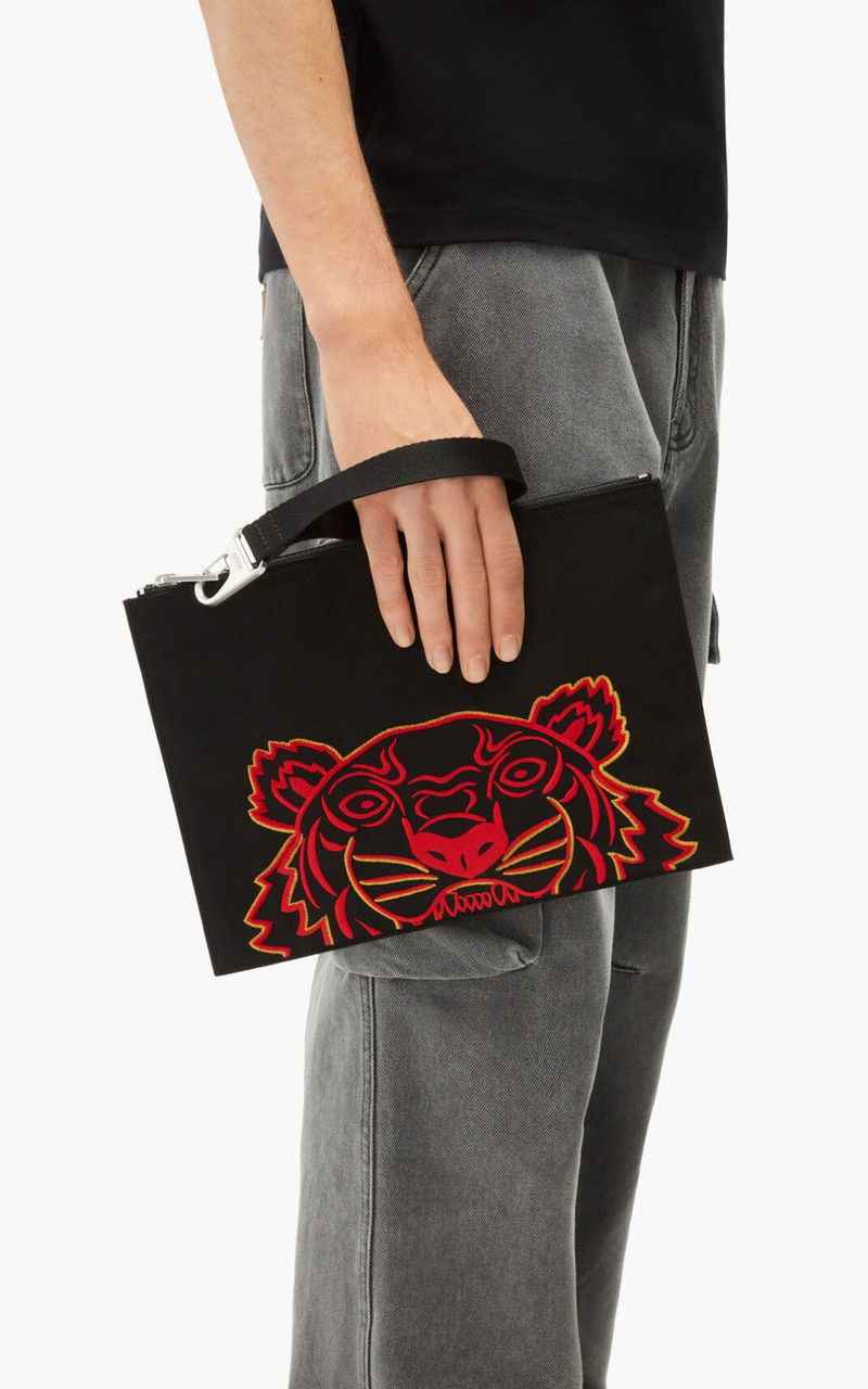 KENZO Large Kampus Tiger clutch outlook
