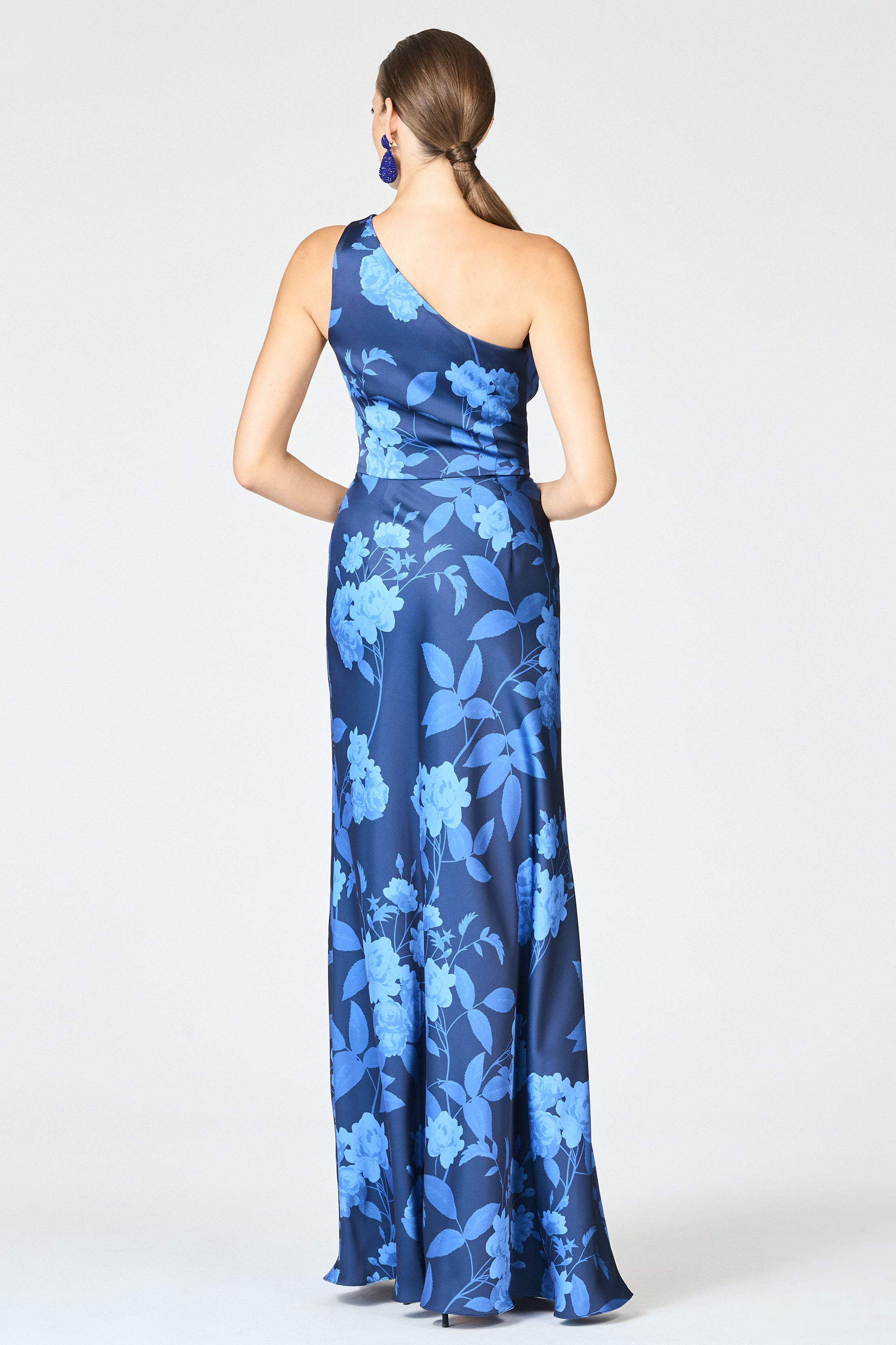 DELPHINE GOWN - GALAXY ROSES - 3