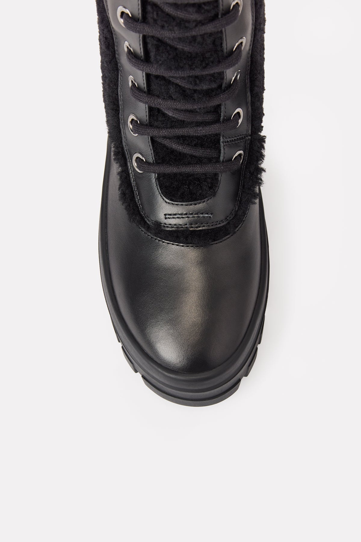 Hero, Unlined winter boot with Mackage signature lug tread sole