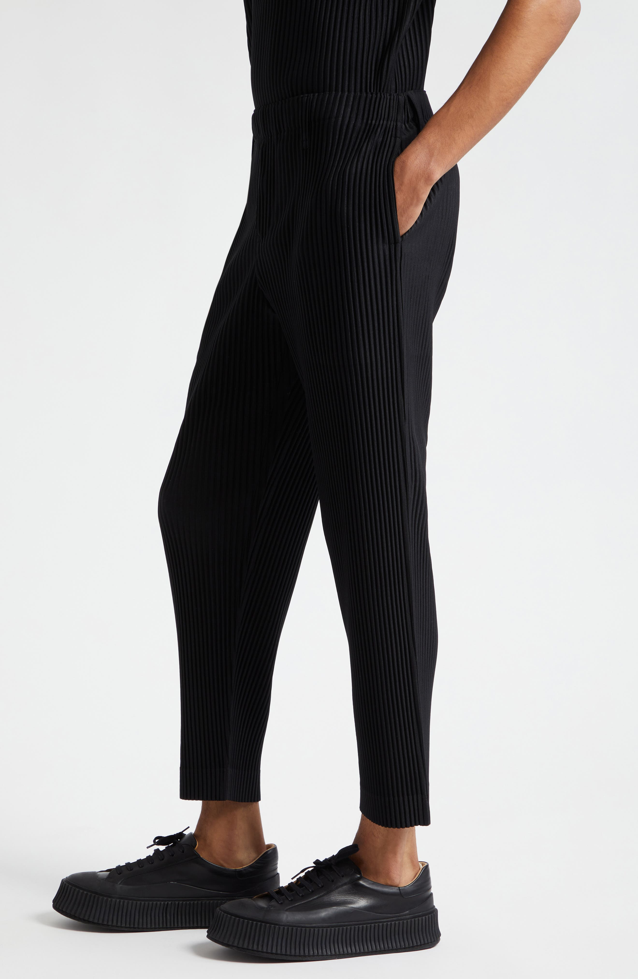 Homme Plissé Issey Miyake Pleated Pull-On Pants in Black at Nordstrom - 4
