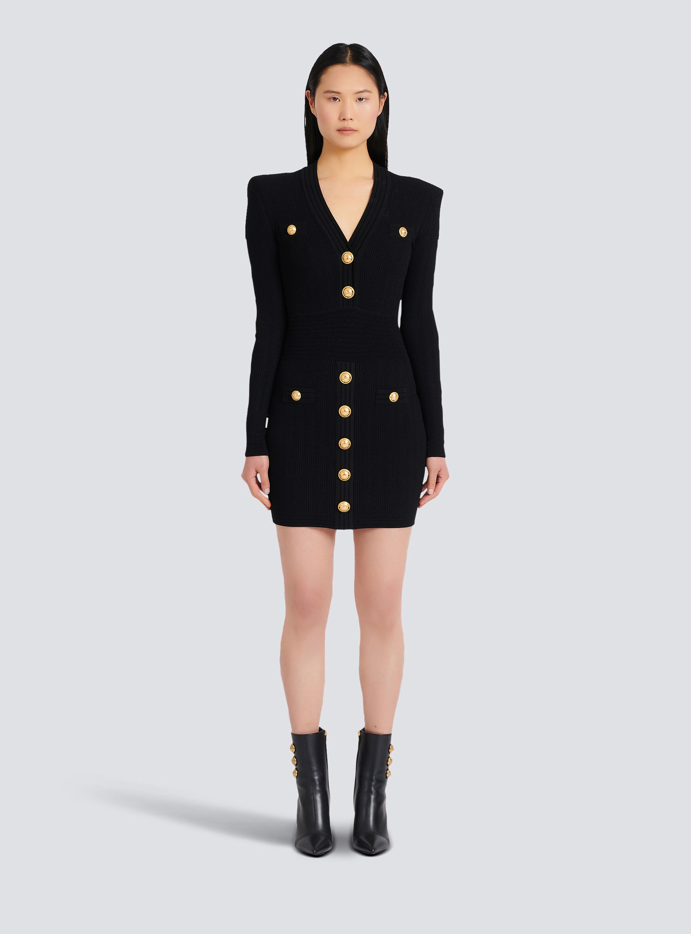 Short knitted dress with gold buttons - 5