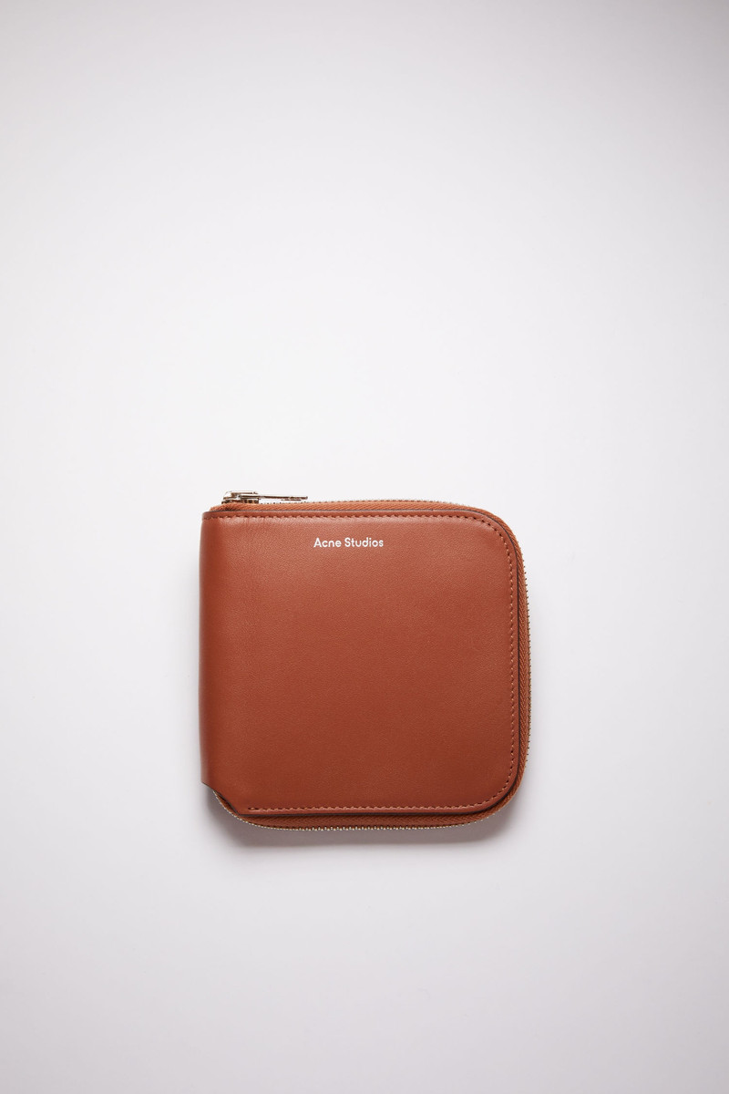 Zippered wallet - Almond brown 1