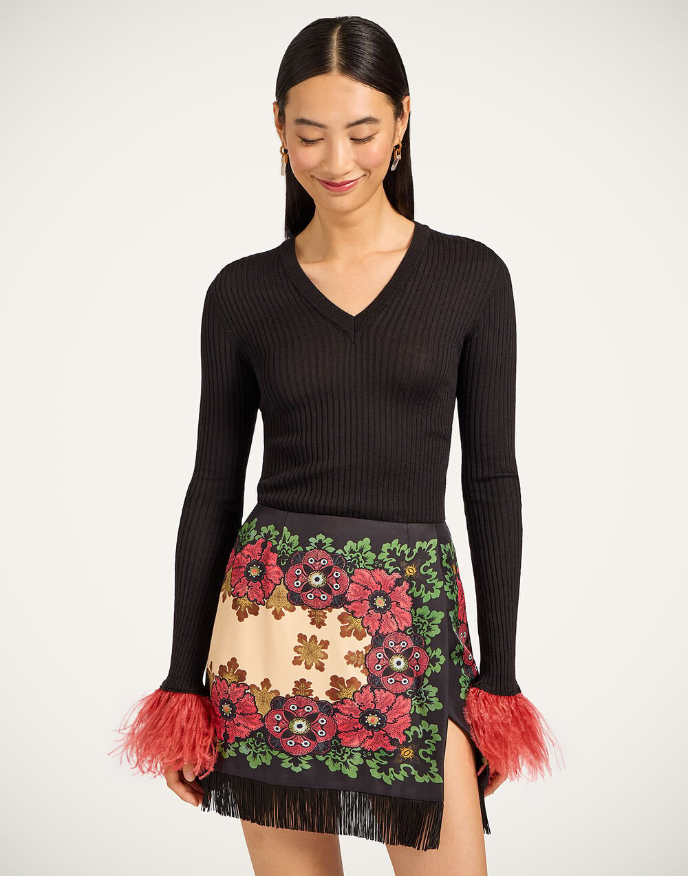 V-Neck High Kick Top - 2