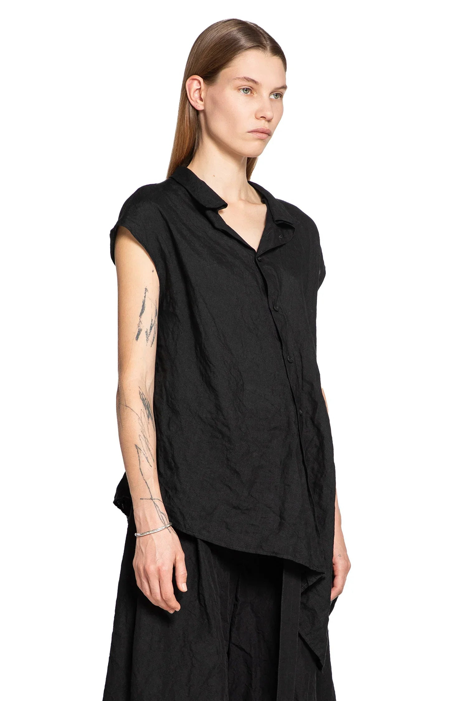 Reclined Sleeveless Shirt - 3