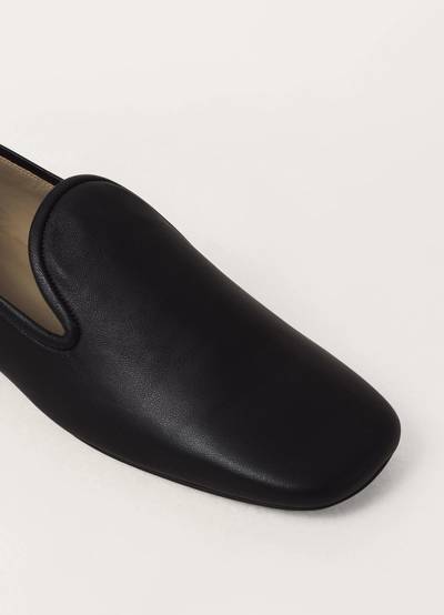 Lemaire SOFT LOAFERS
SATIN NAPPA LEATHER outlook