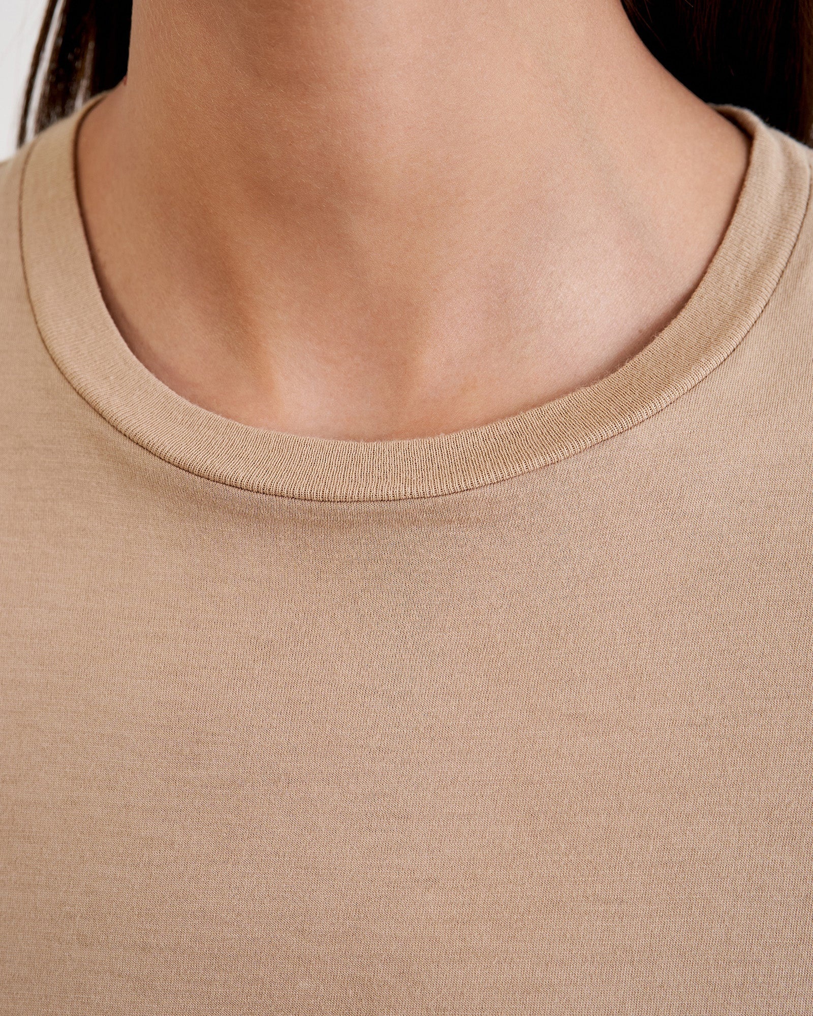 LANA CREWNECK TEE - 4