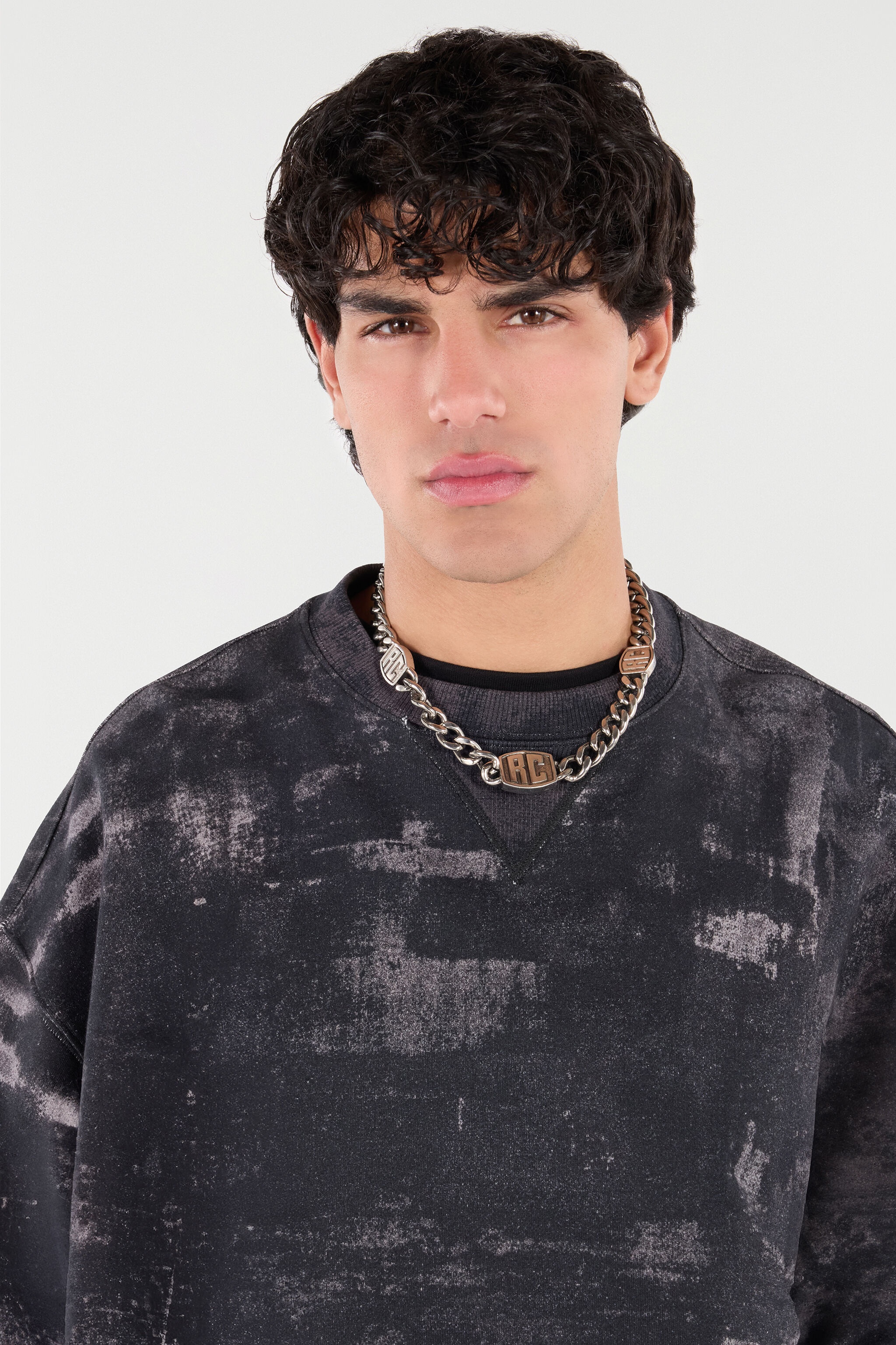 Chain Necklace With RC Monogram - 2