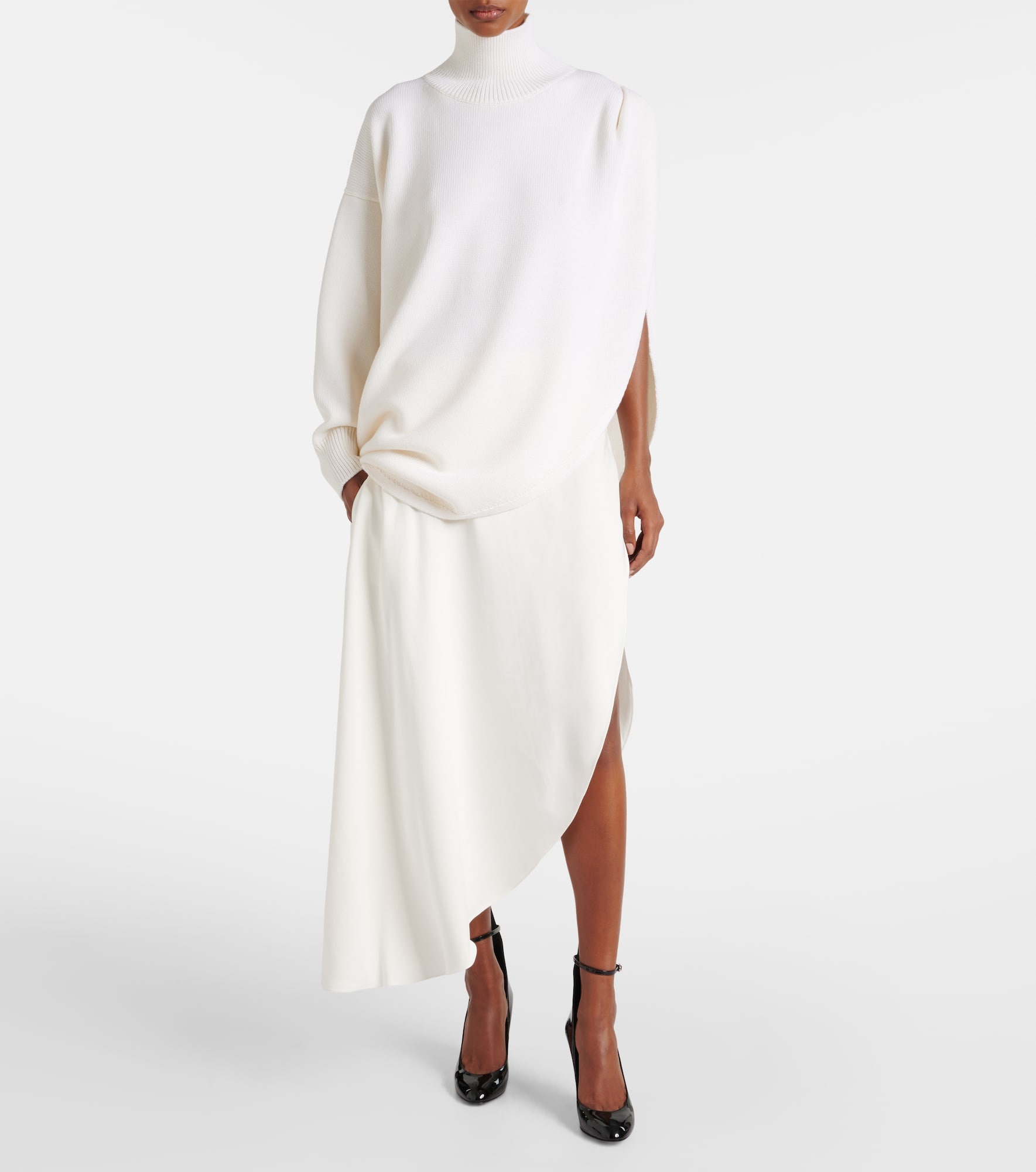 Asymmetric caped wool sweater - 2