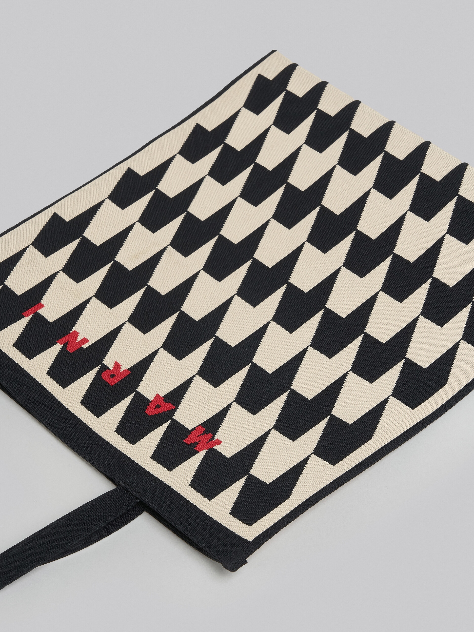 HOUNDSTOOTH JACQUARD TOTE BAG - 5