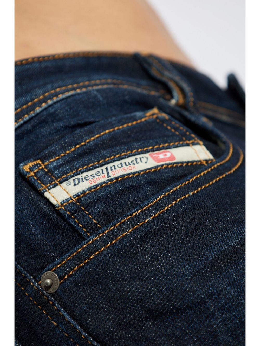 mid-rise jeans - 5