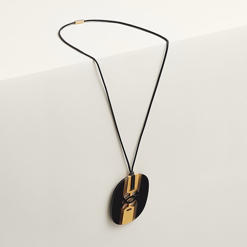 Casaque pendant, large model - 2