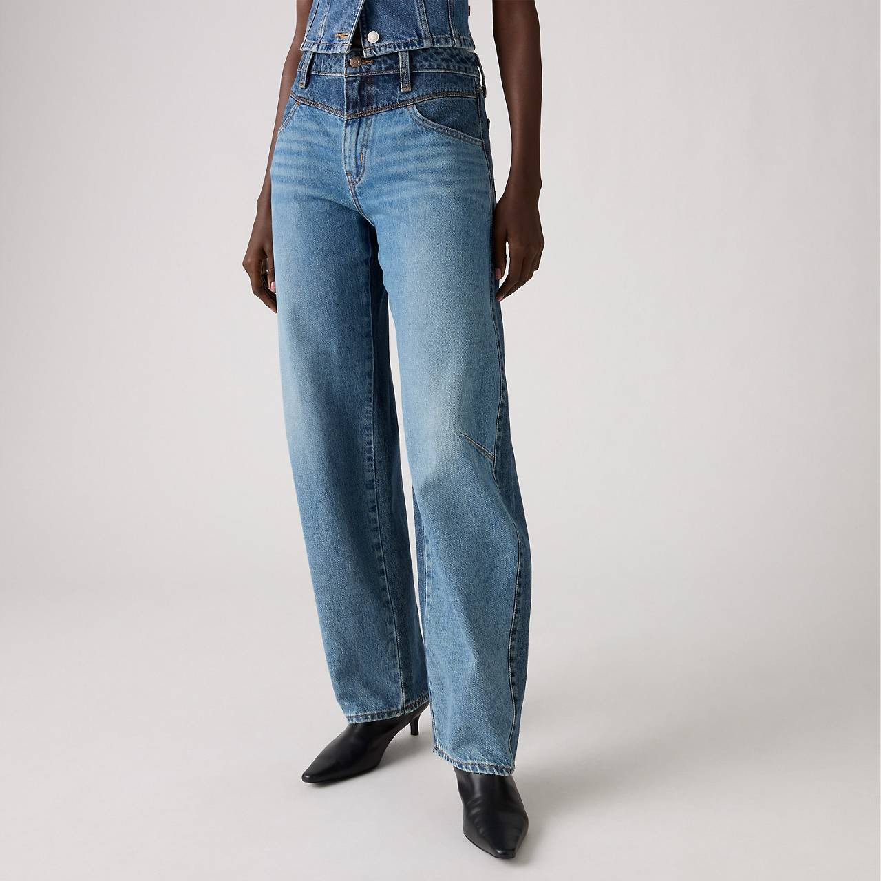 BARREL SADDLE BACK WOMEN'S JEANS - 4