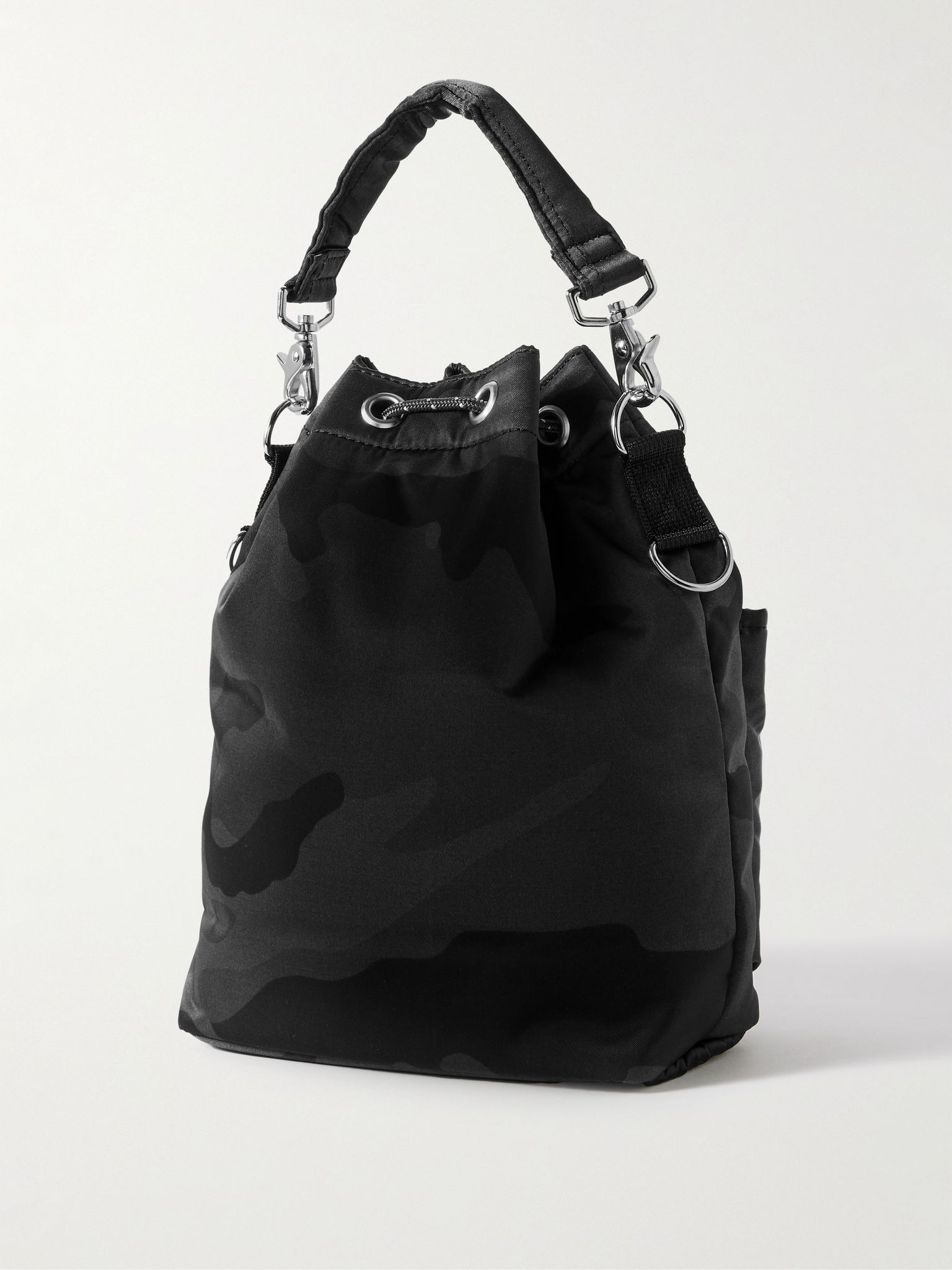 Balloon Sac Camouflage-Print Nylon-Twill Bucket Bag Black - 3