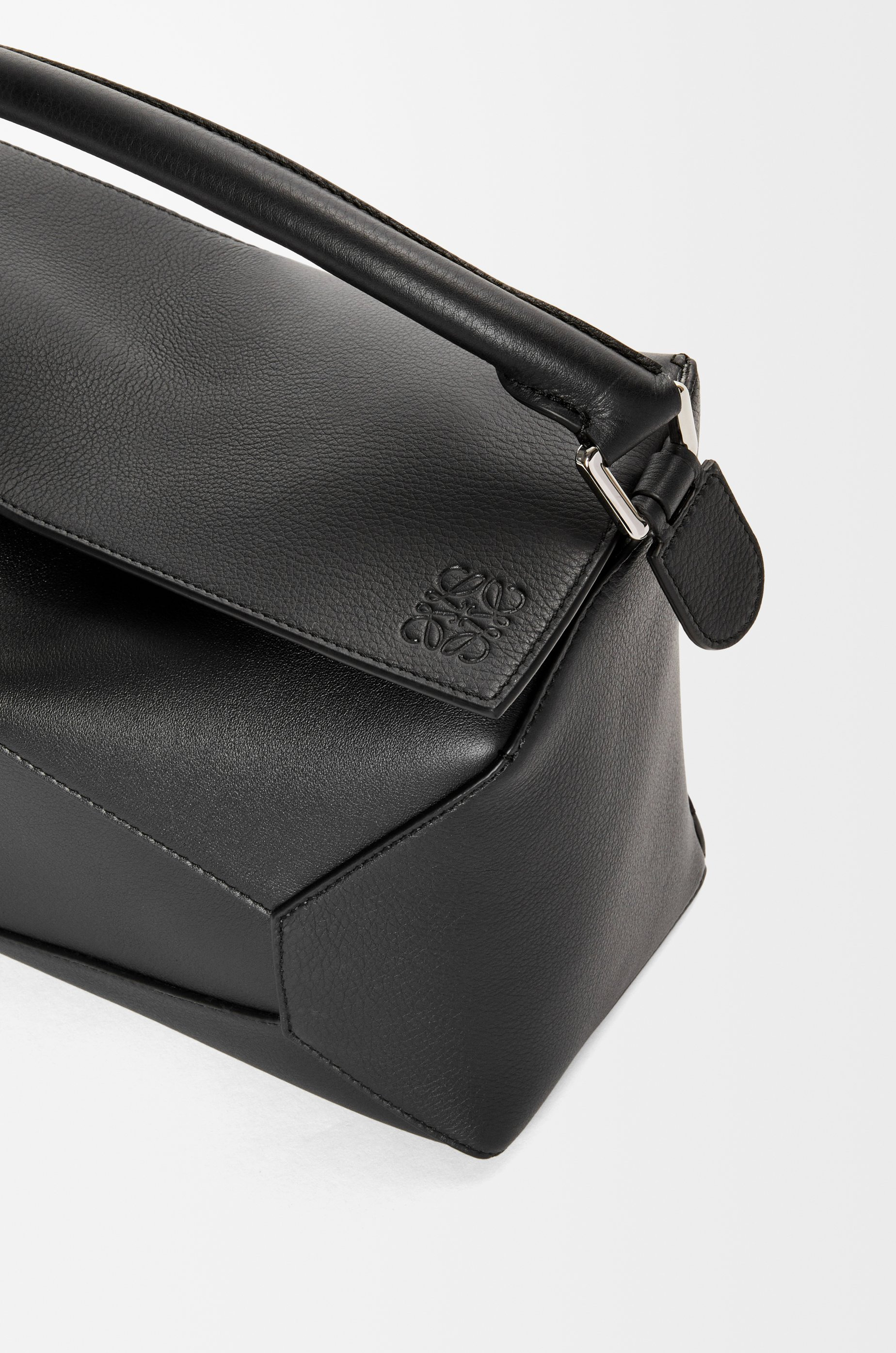Medium Puzzle Edge bag in classic calfskin - 9