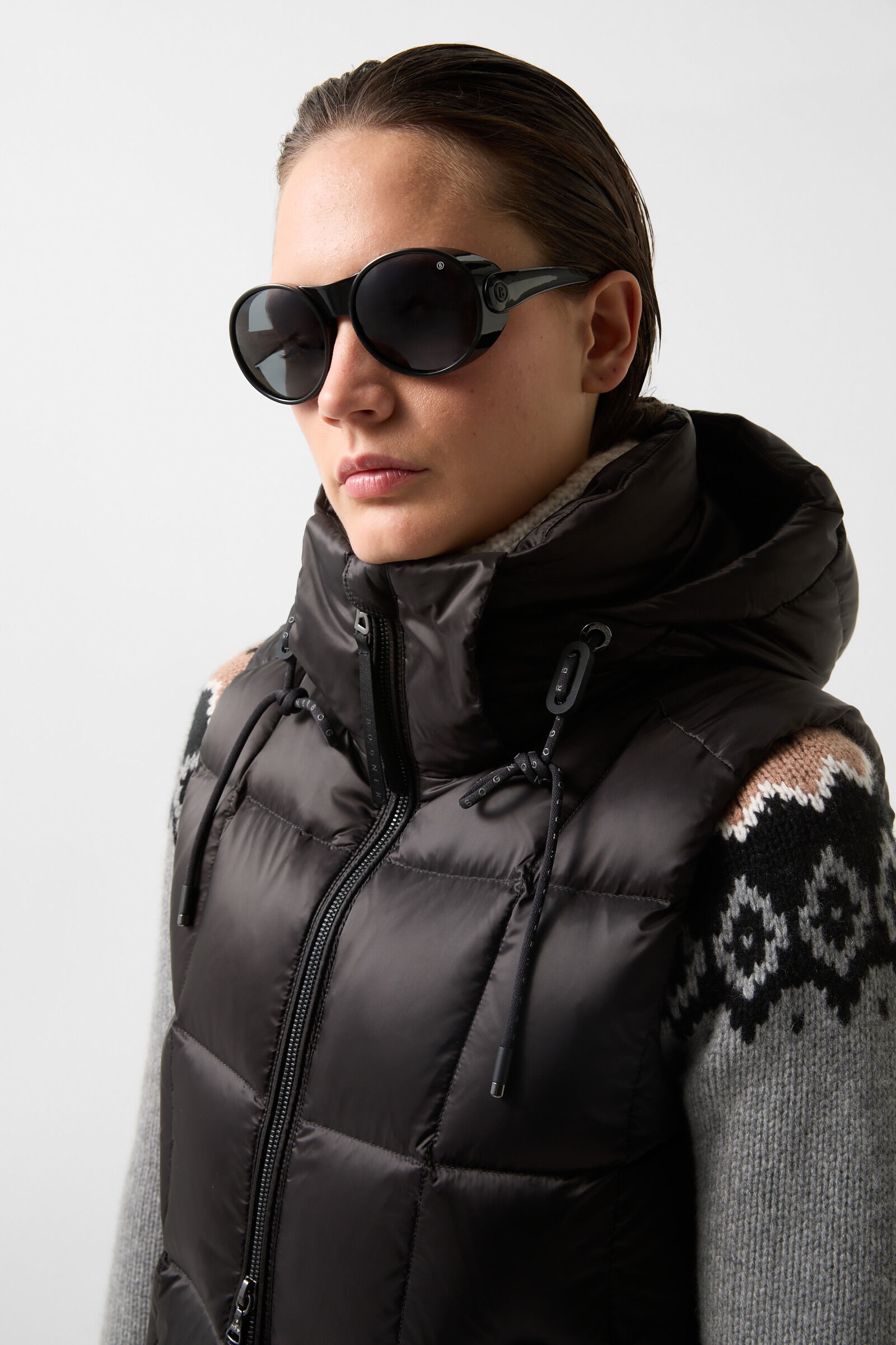 Falka Down vest in Black - 5