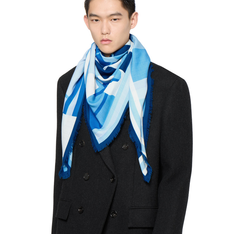 Wool shawl with equestrian motif 6