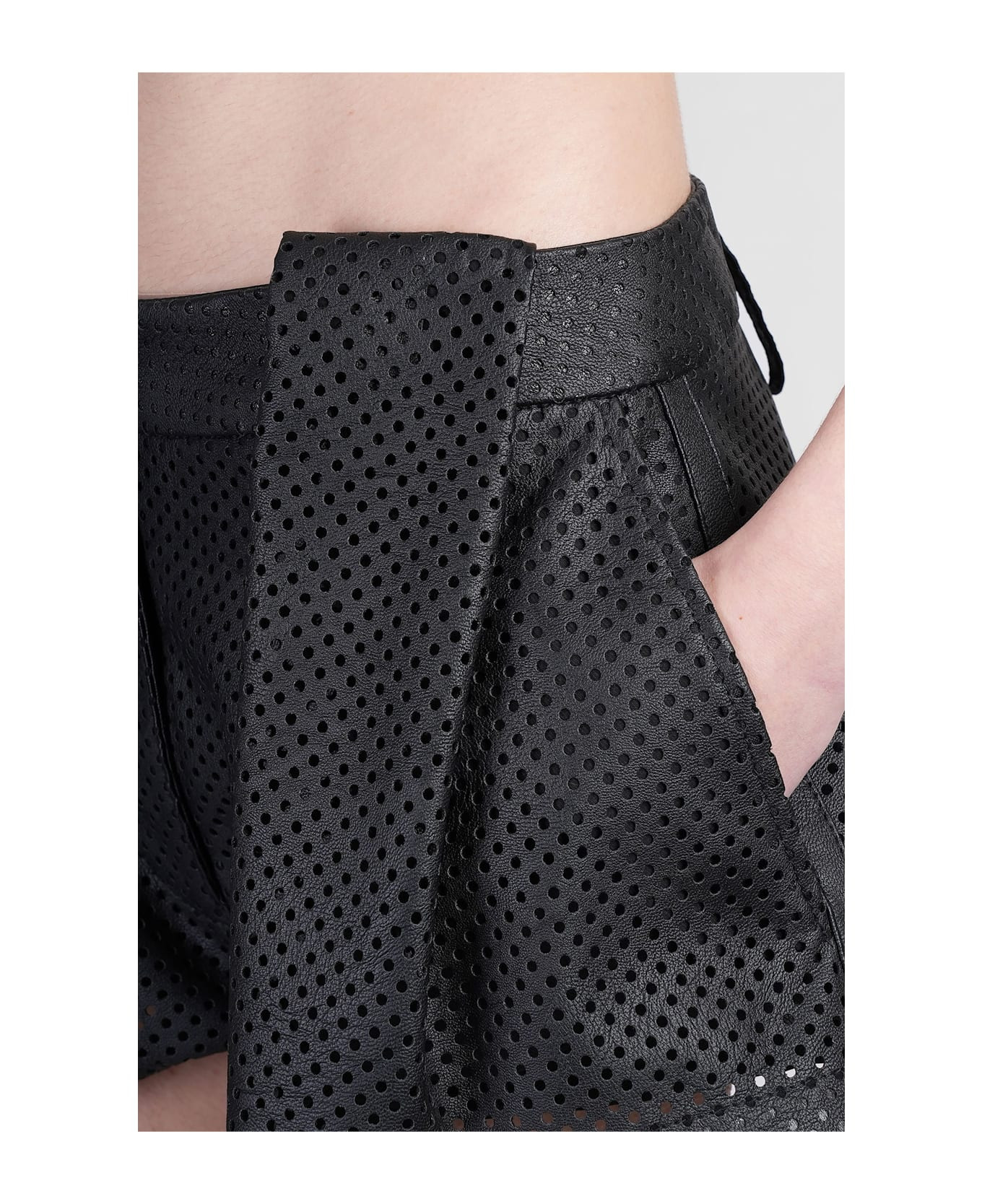 Shorts In Black Viscose - 5