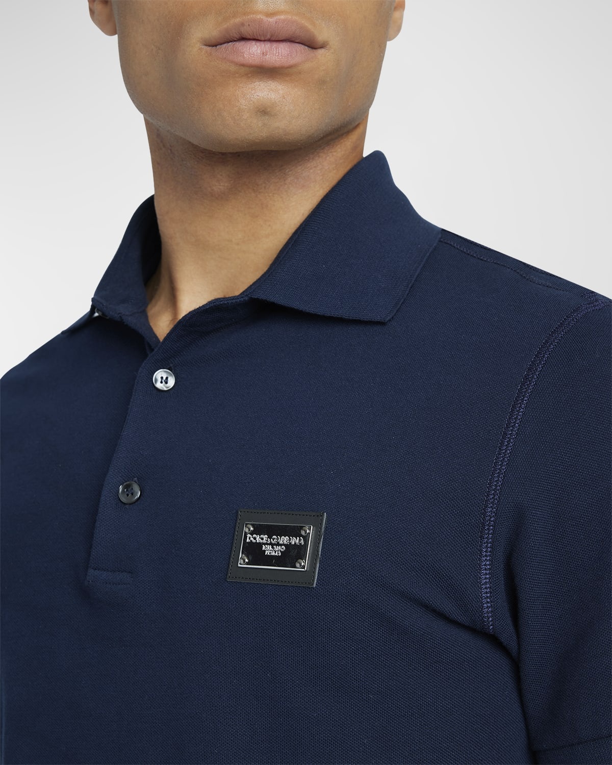 Men's Basic Polo Shirt with Logo Plaque - 5